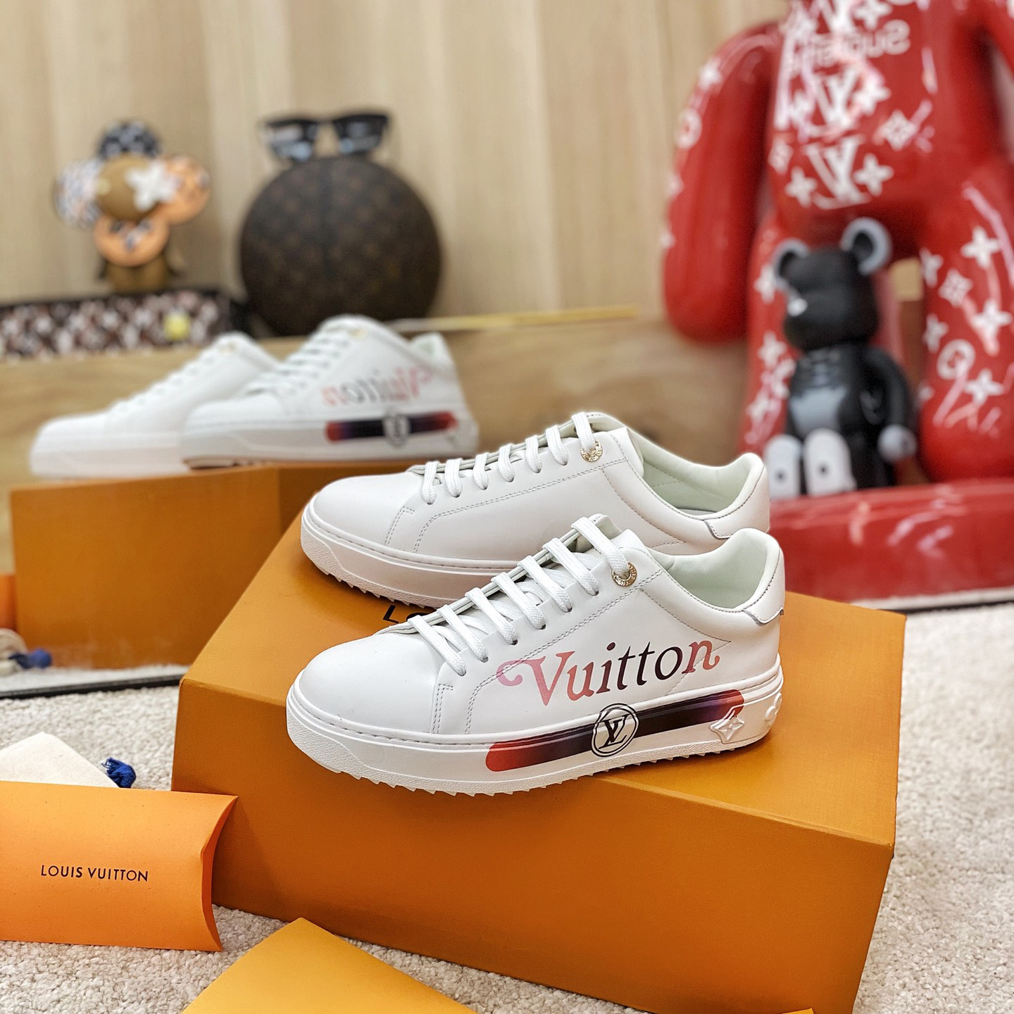 Louis Vuitton Logo Sneaker - EUR FASHION