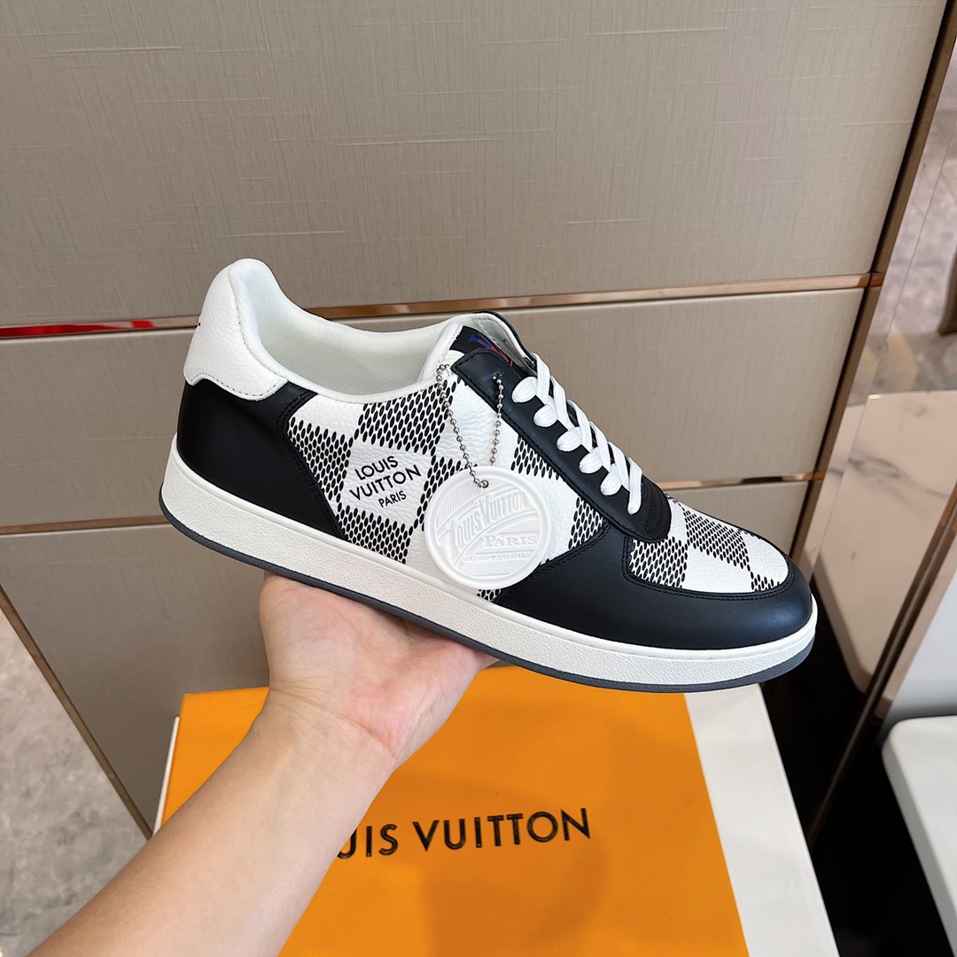 Louis Vuitton Men's Rivoli Sneaker - EUR FASHION