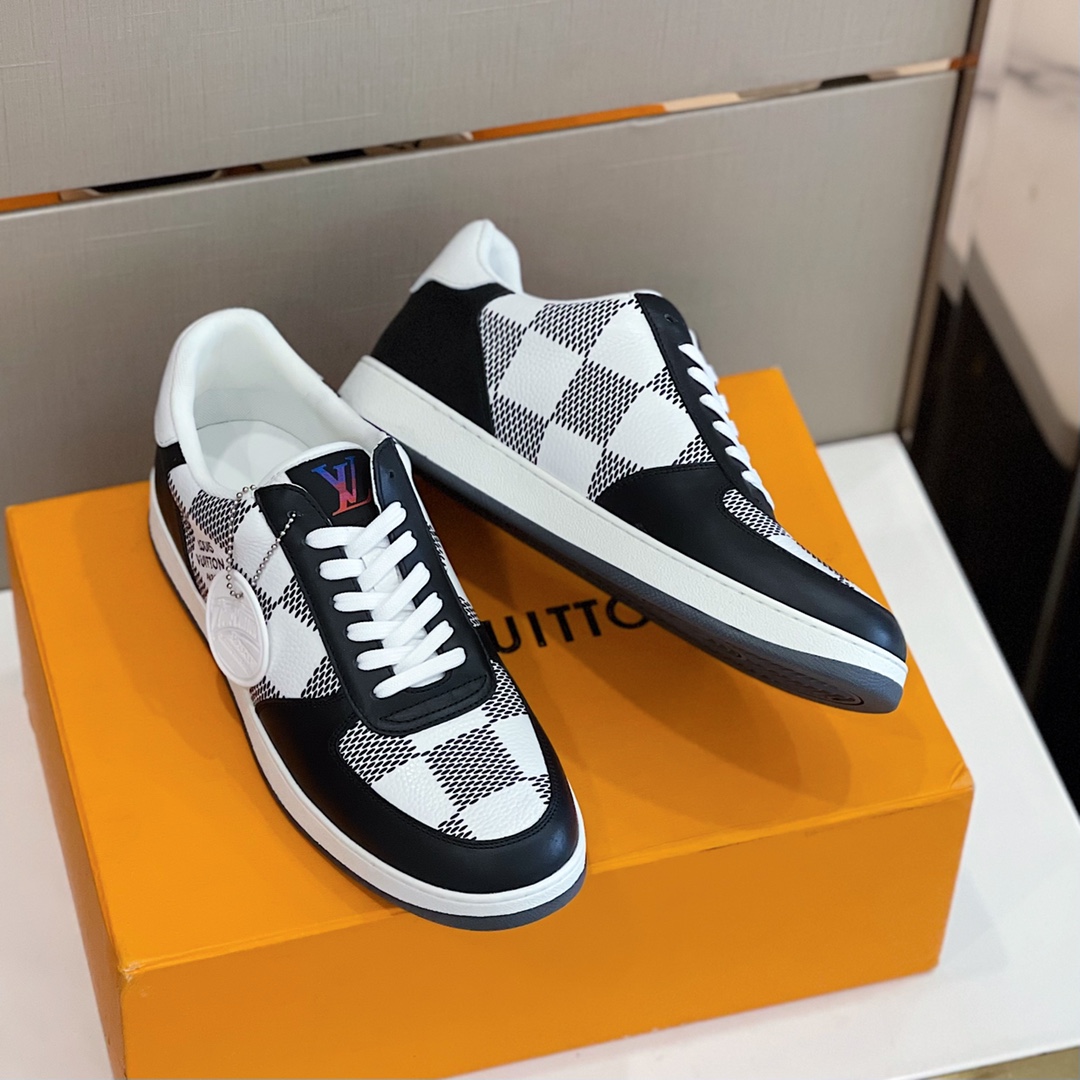 Louis Vuitton Men's Rivoli Sneaker - EUR FASHION