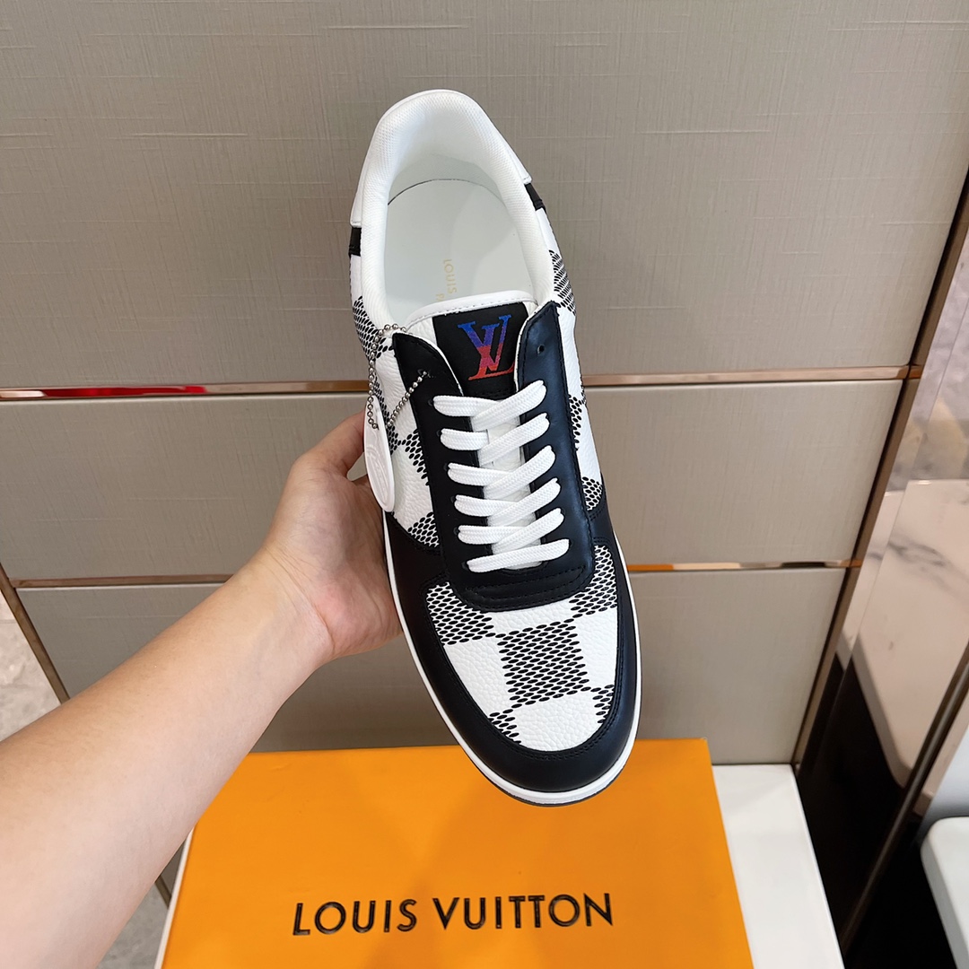 Louis Vuitton Men's Rivoli Sneaker - EUR FASHION