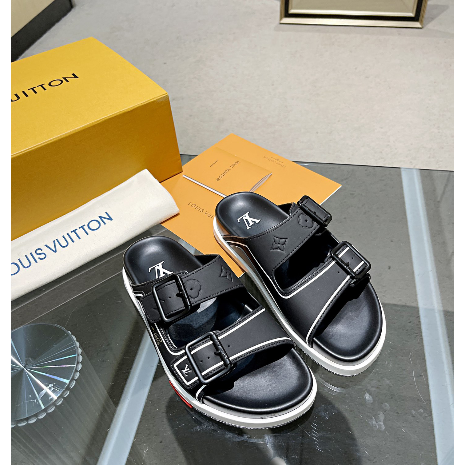 Louis Vuitton Men's Trainer Slippers - EUR FASHION