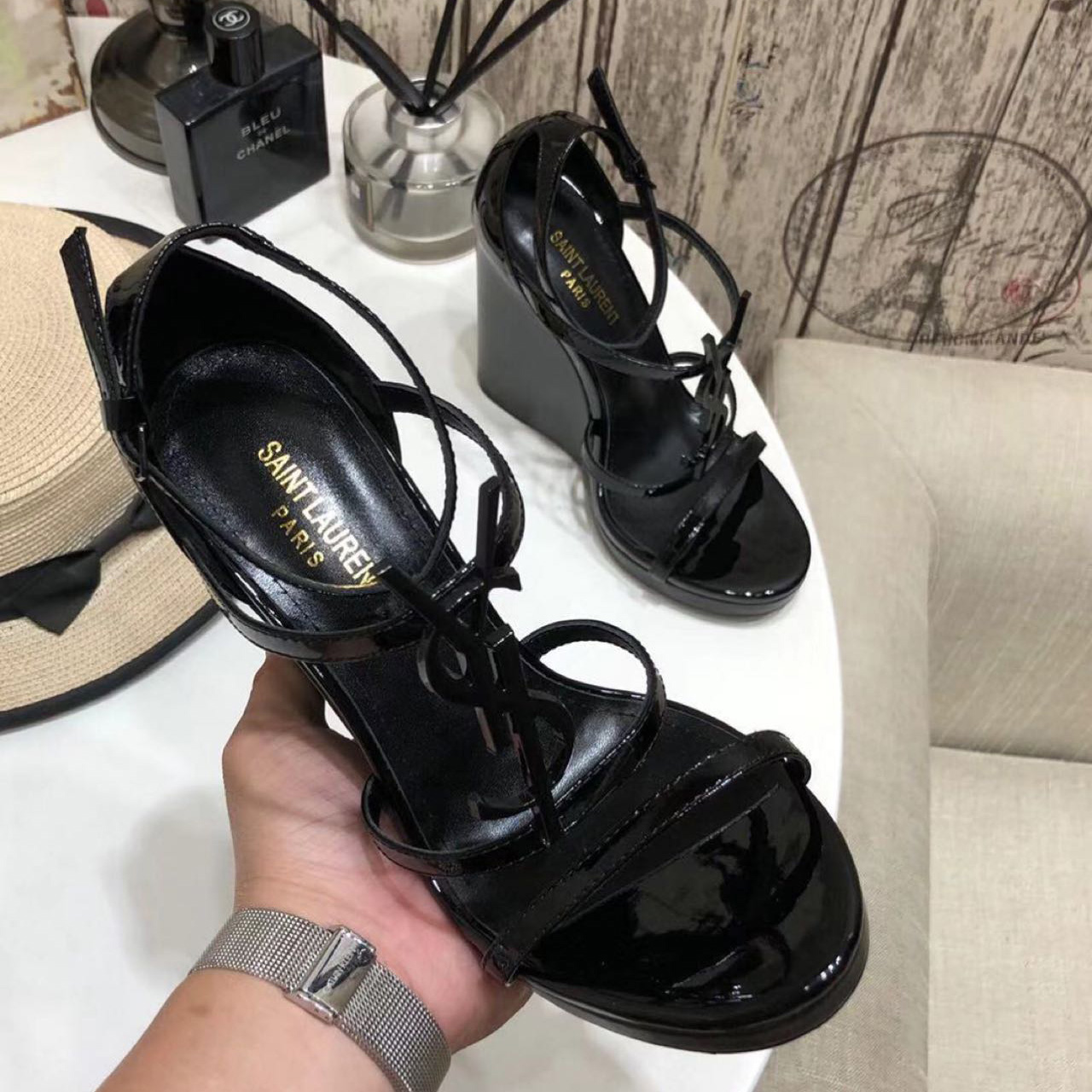 Saint Laurent Cassandra Wedge Espadrilles In Leather With Black Monogram - EUR FASHION