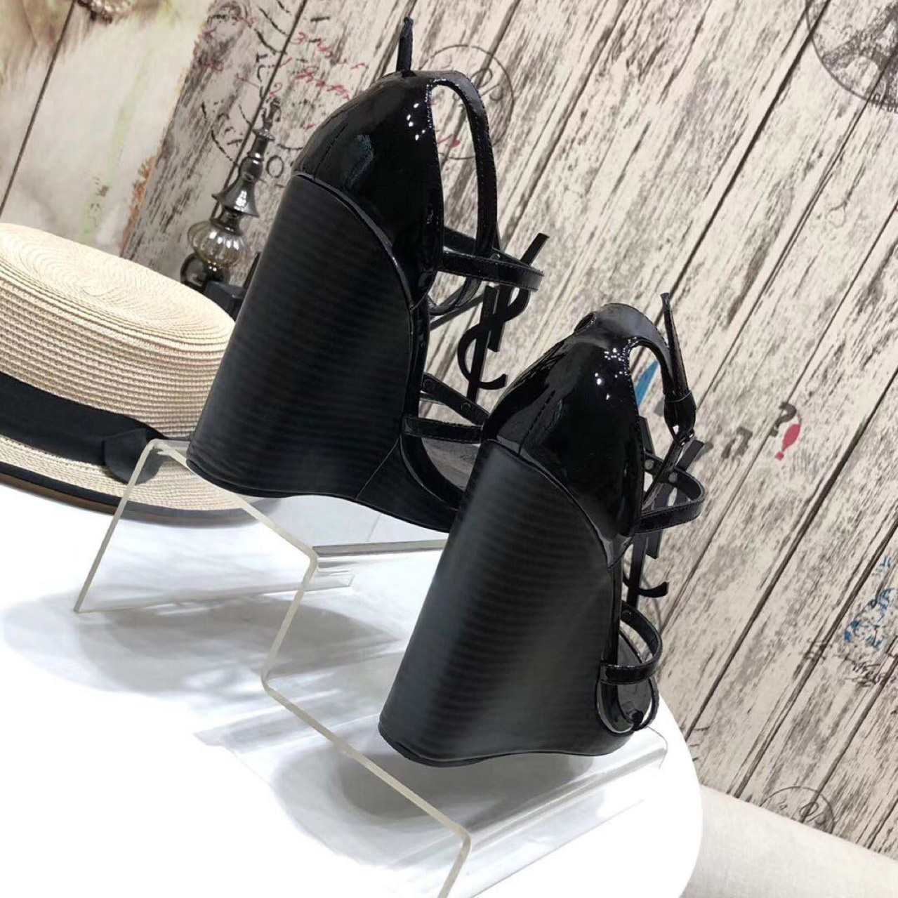 Saint Laurent Cassandra Wedge Espadrilles In Leather With Black Monogram - EUR FASHION