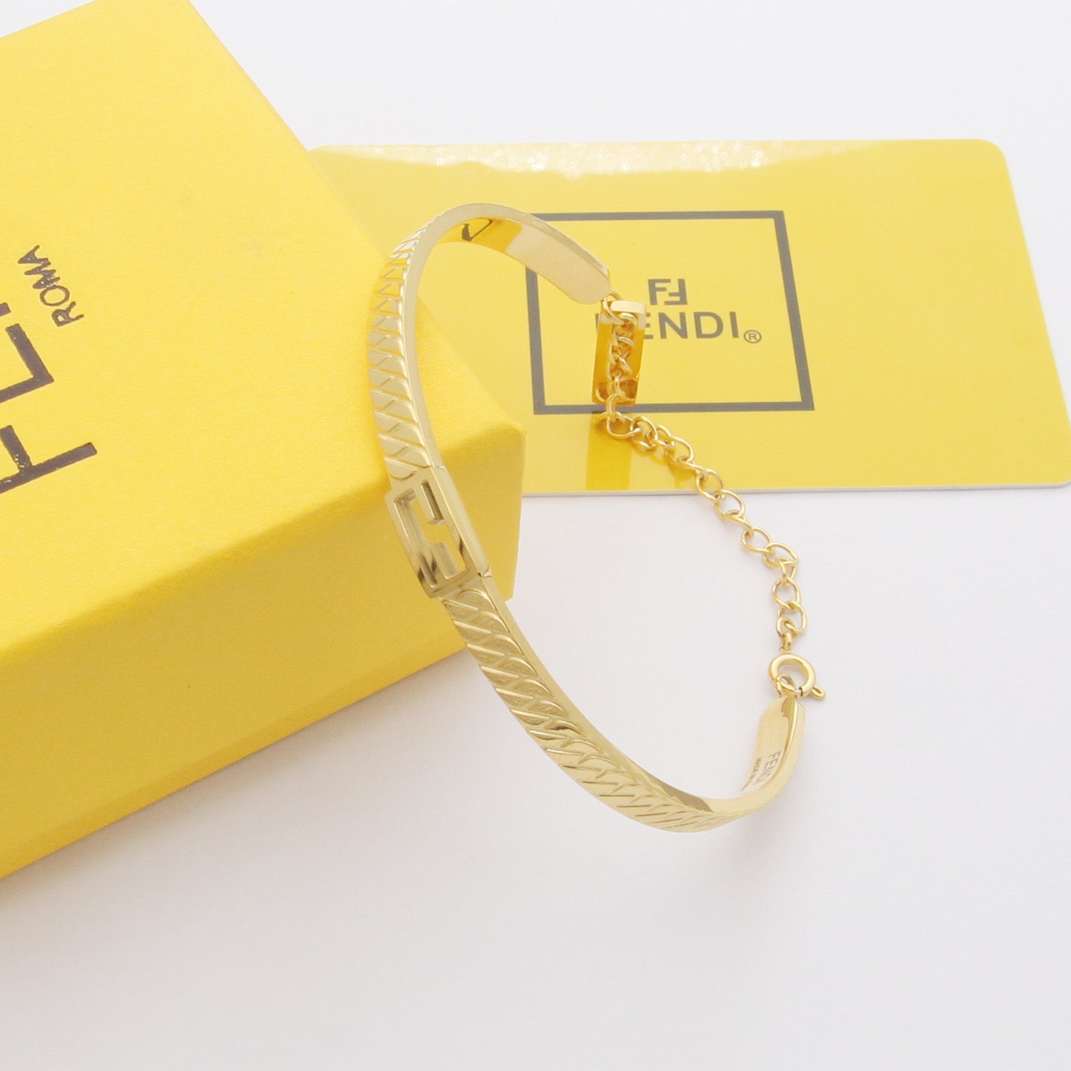 Fendi Baguette Bracelet - EUR FASHION