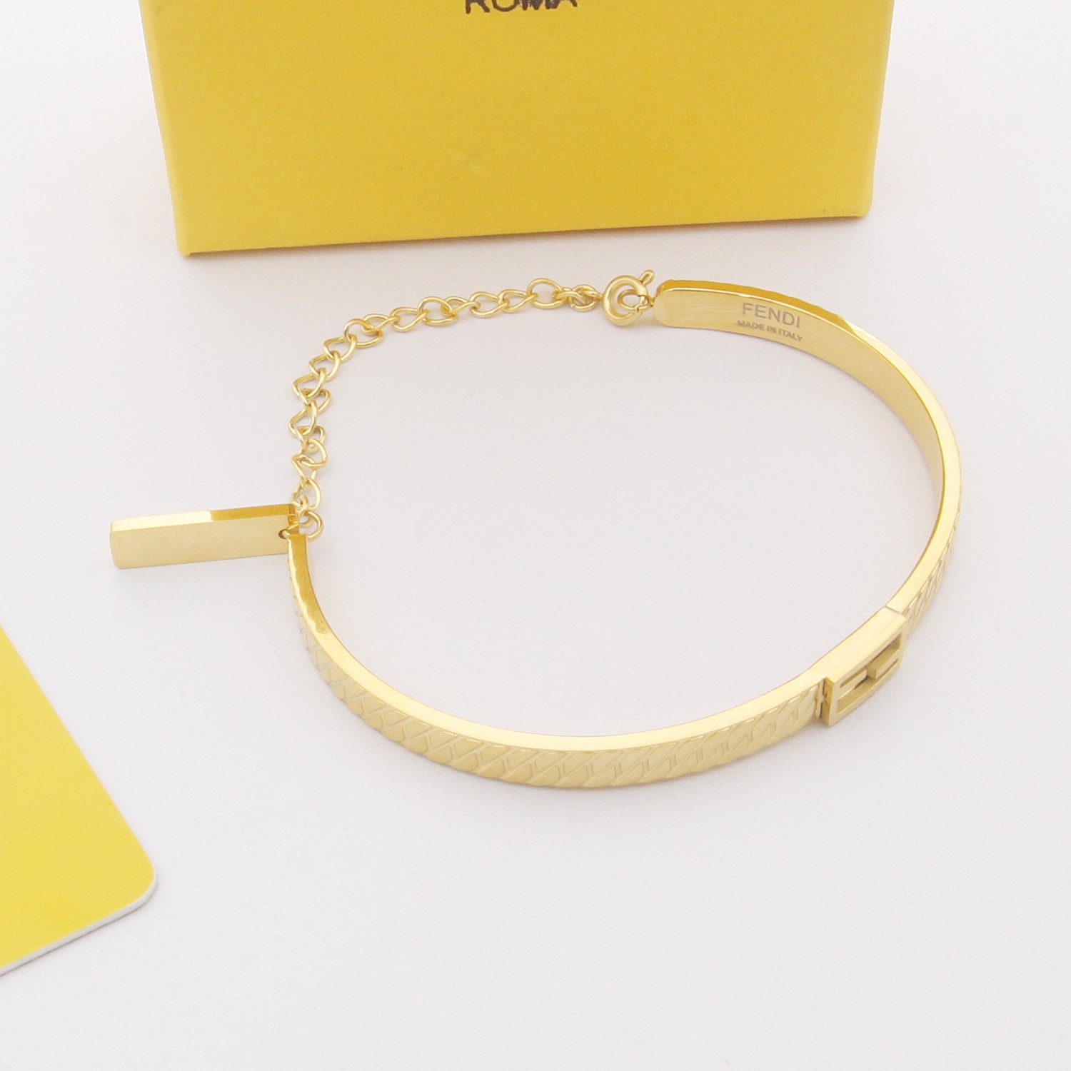 Fendi Baguette Bracelet - EUR FASHION