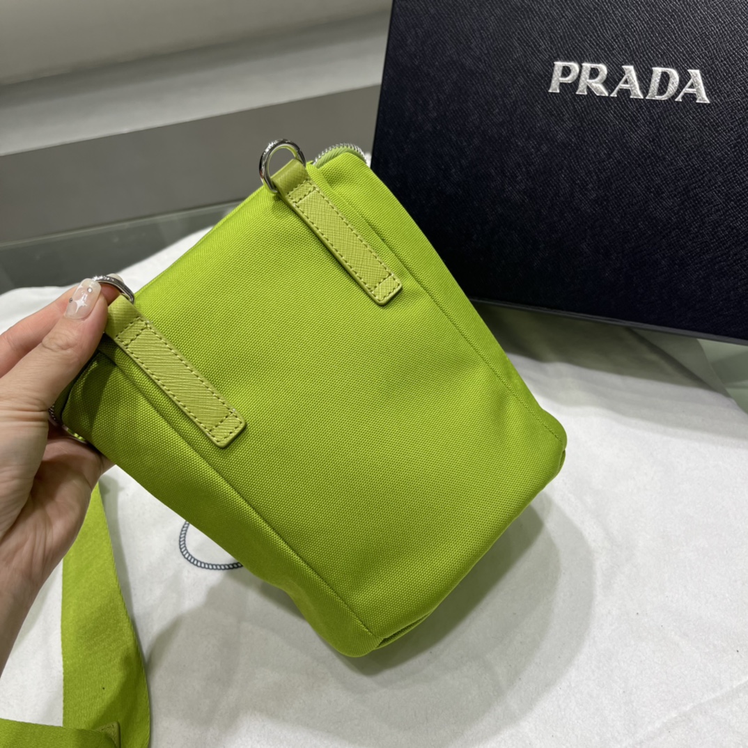 Prada Canvas Shoulder Bag(21-15-15cm)   2VH147 - EUR FASHION