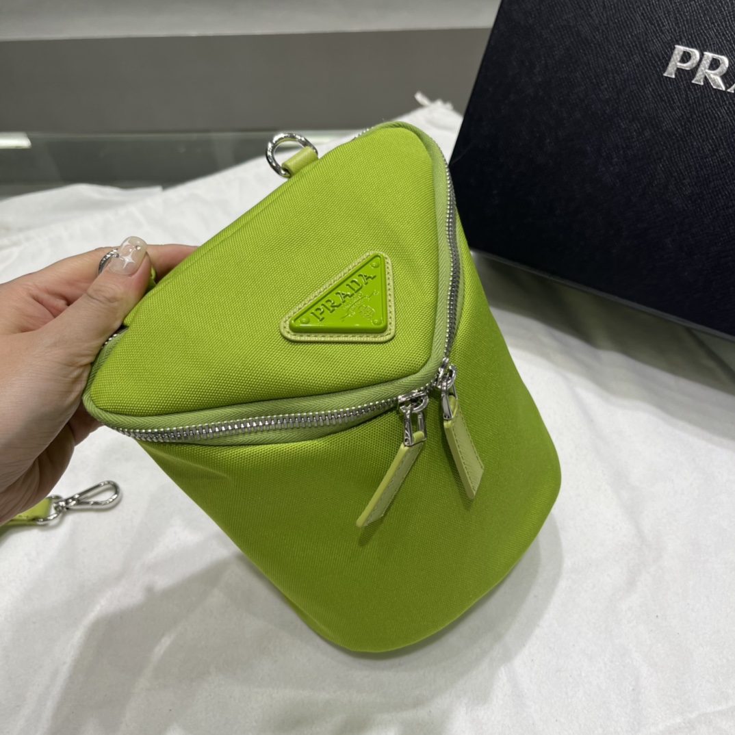 Prada Canvas Shoulder Bag(21-15-15cm)   2VH147 - EUR FASHION