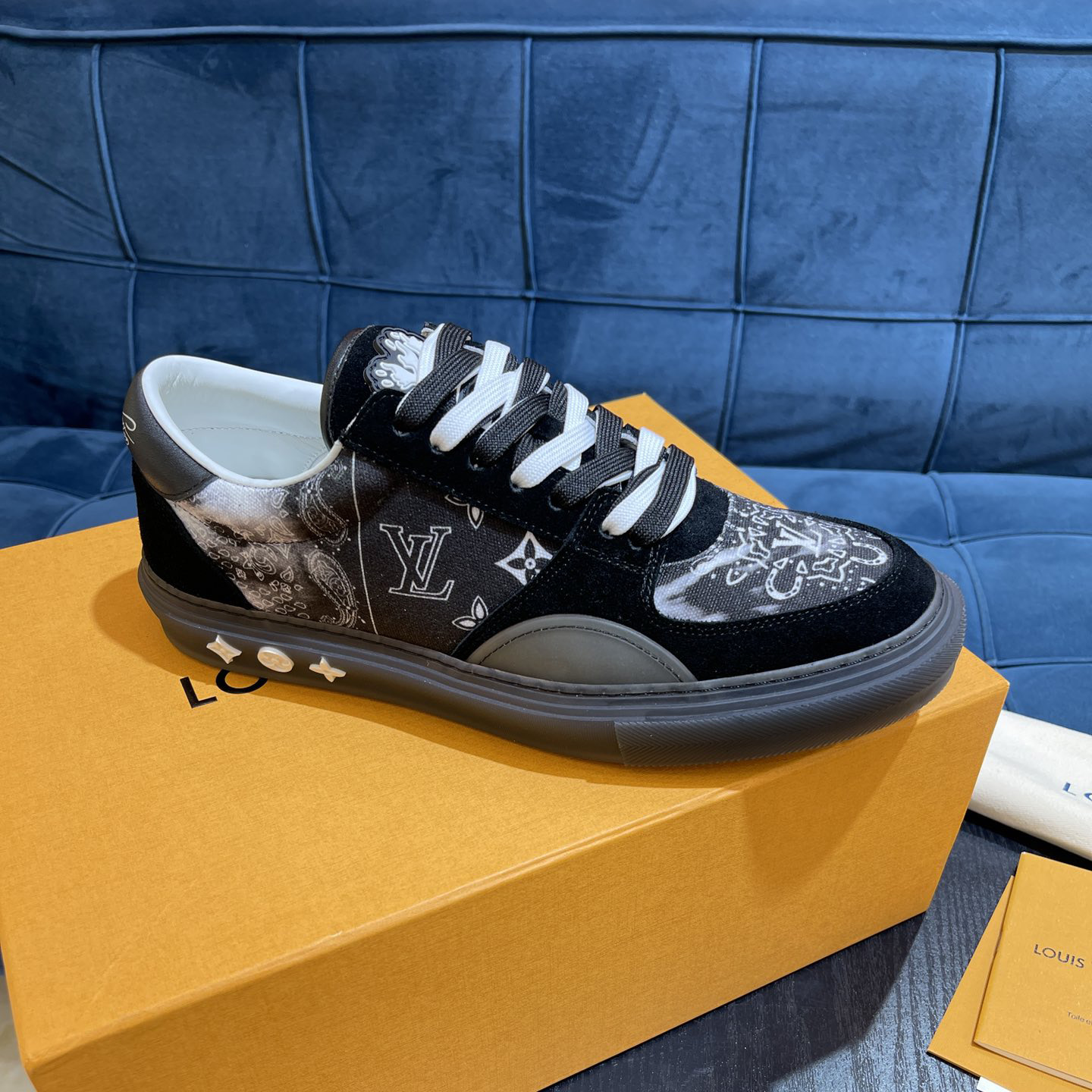 Louis Vuitton LV Ollie Sneaker        - EUR FASHION