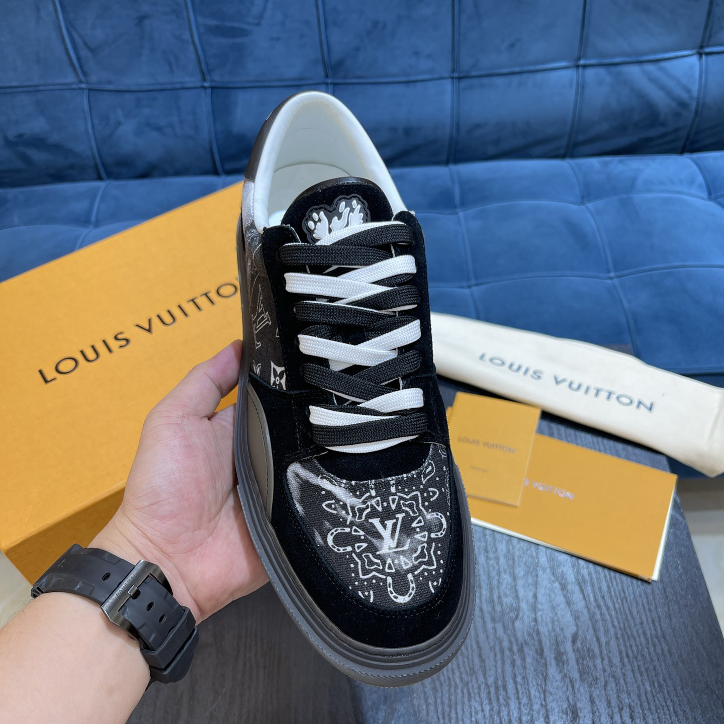 Louis Vuitton LV Ollie Sneaker        - EUR FASHION