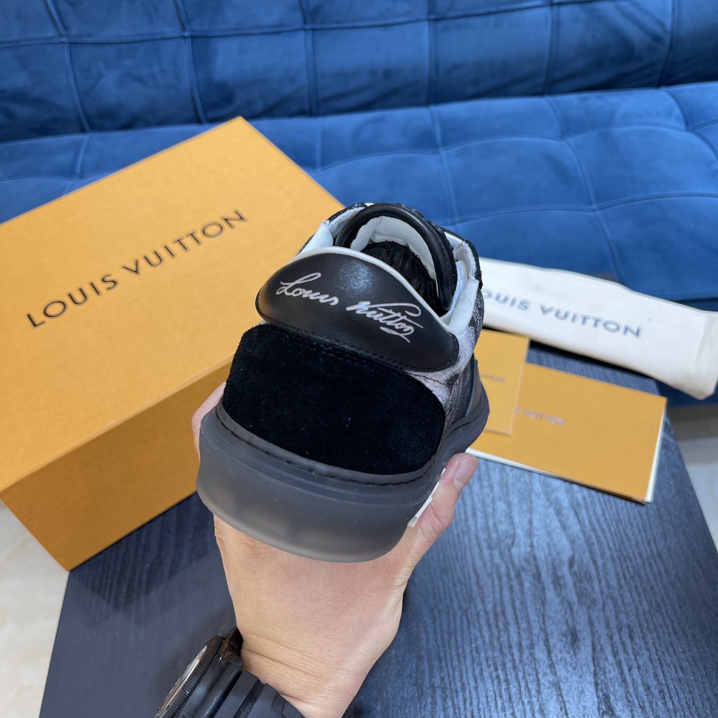 Louis Vuitton LV Ollie Sneaker        - EUR FASHION