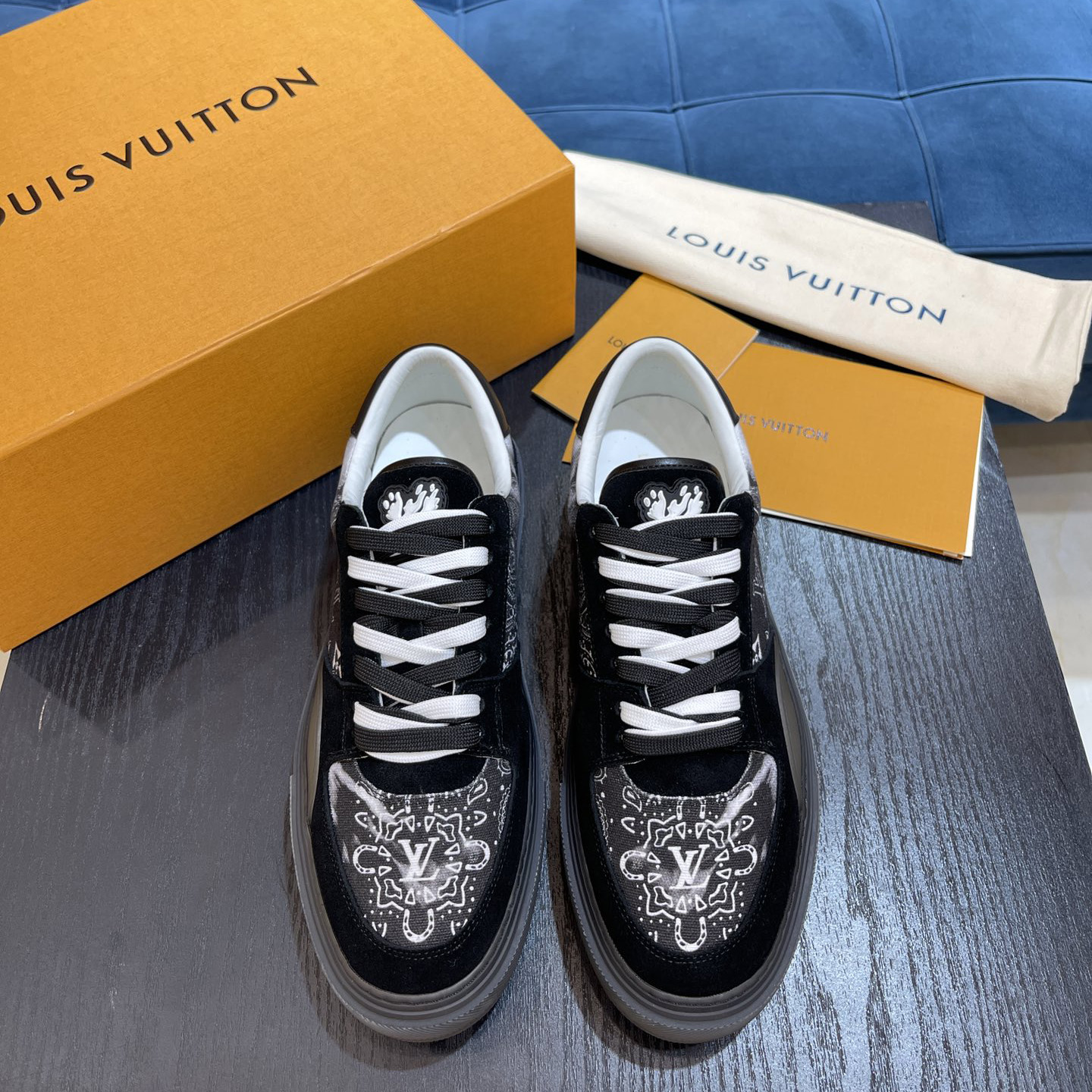 Louis Vuitton LV Ollie Sneaker        - EUR FASHION