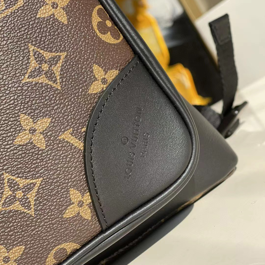 Louis Vuitton Dean Backpack(31-41.5-15cm)   M45335 - EUR FASHION