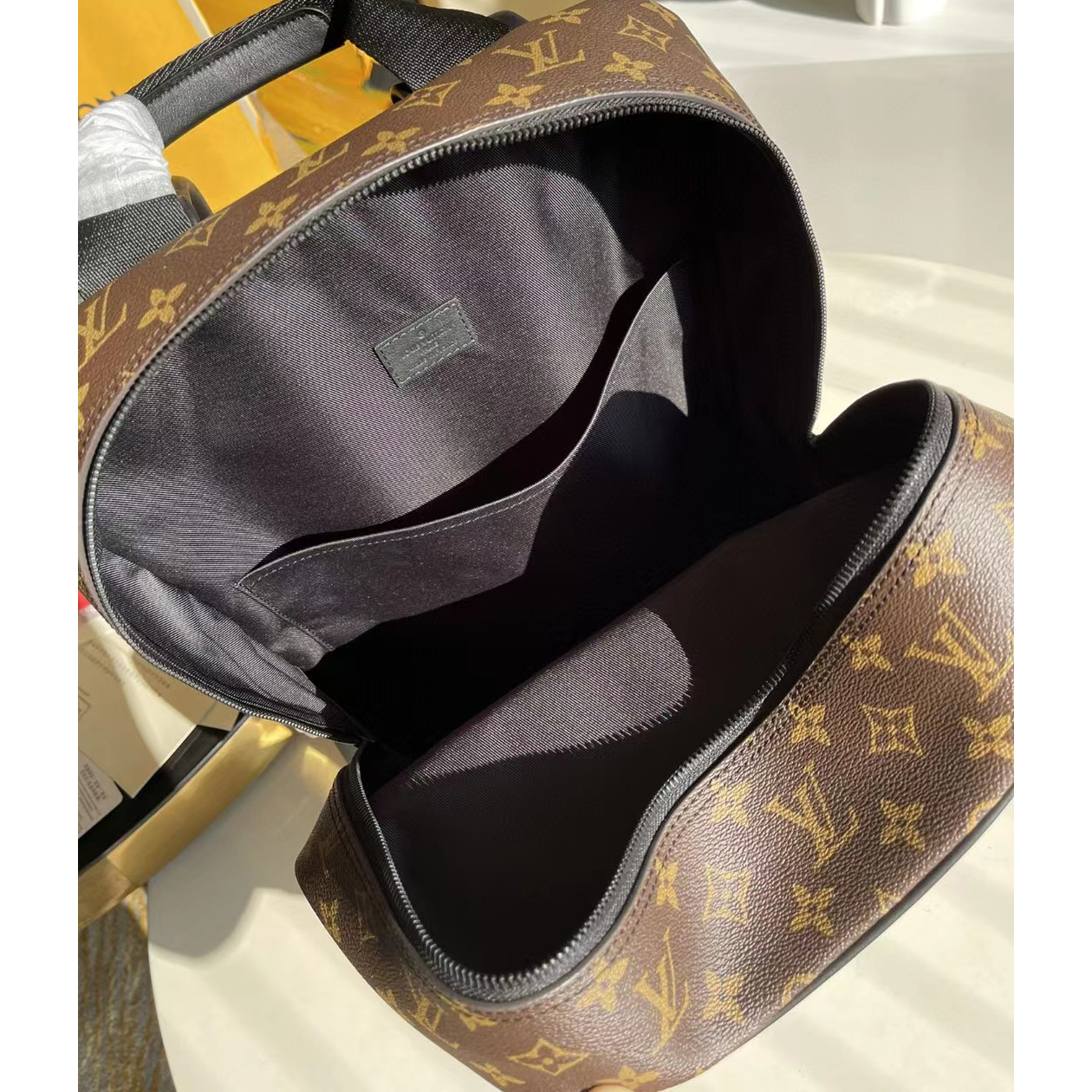 Louis Vuitton Dean Backpack(31-41.5-15cm)   M45335 - EUR FASHION