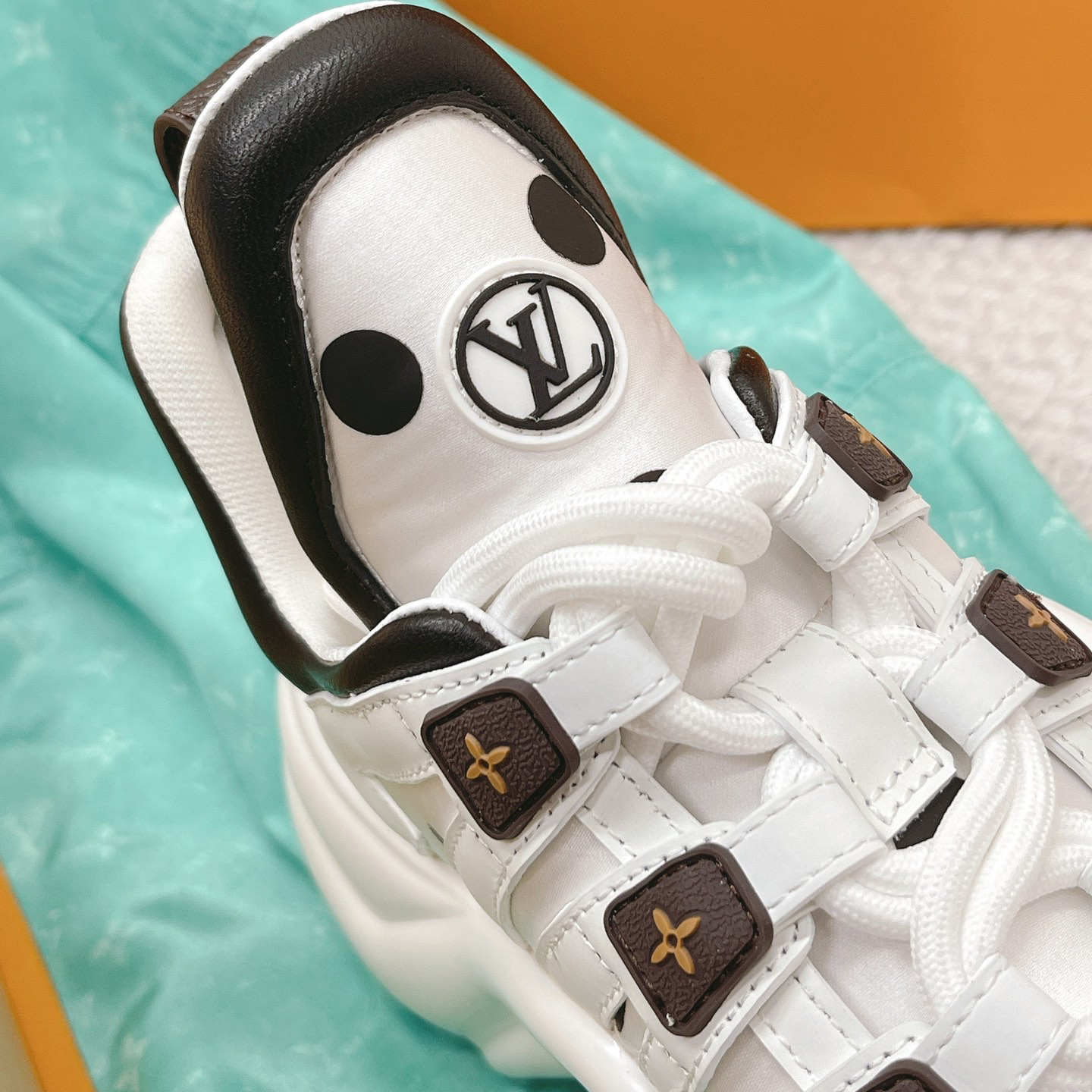 Louis Vuitton LV Archlight Sneaker     1AA0ON - EUR FASHION