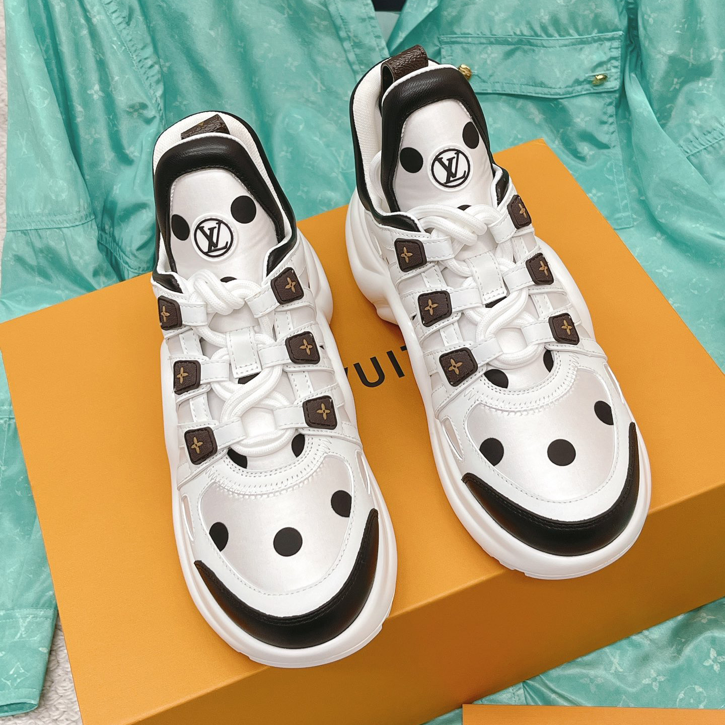 Louis Vuitton LV Archlight Sneaker     1AA0ON - EUR FASHION