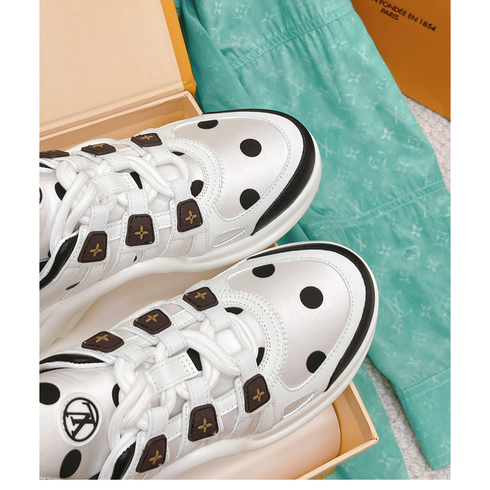 Louis Vuitton LV Archlight Sneaker     1AA0ON - EUR FASHION