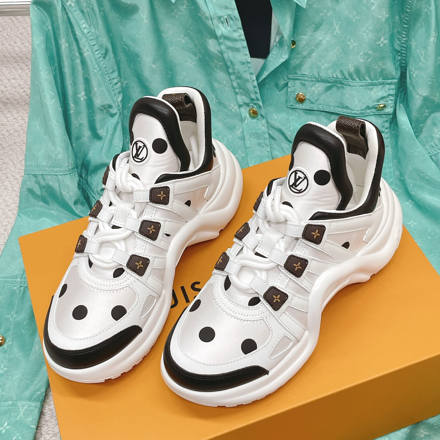 Louis Vuitton LV Archlight Sneaker     1AA0ON - EUR FASHION
