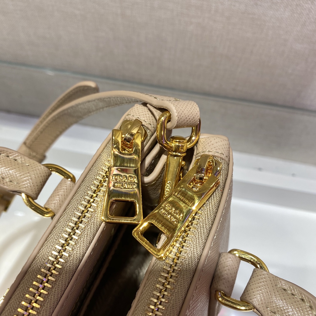Prada Galleria Saffiano Leather Micro-Bag(20-14.5-9.5cm)   1BA906 - EUR FASHION