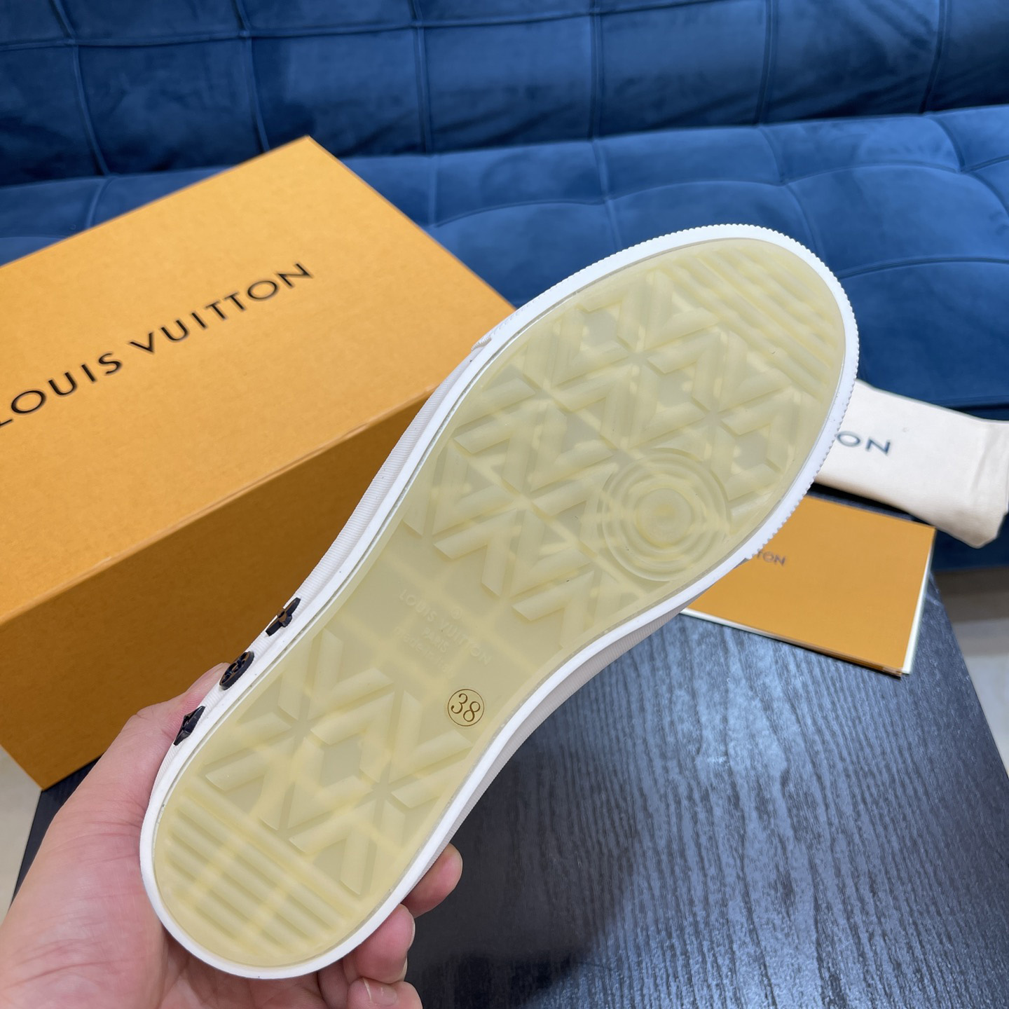 Louis Vuitton LV Ollie Sneaker       1AA7ME - EUR FASHION