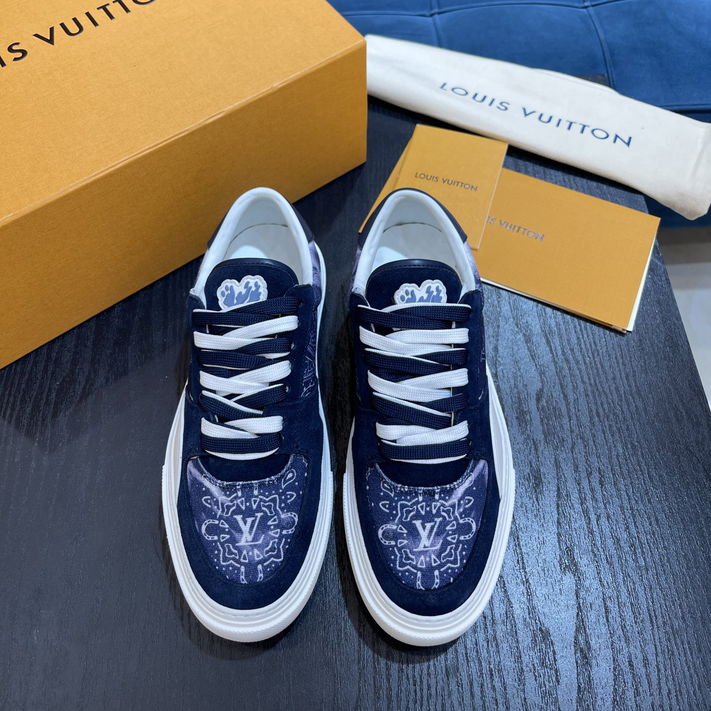 Louis Vuitton LV Ollie Sneaker       1AA7ME - EUR FASHION