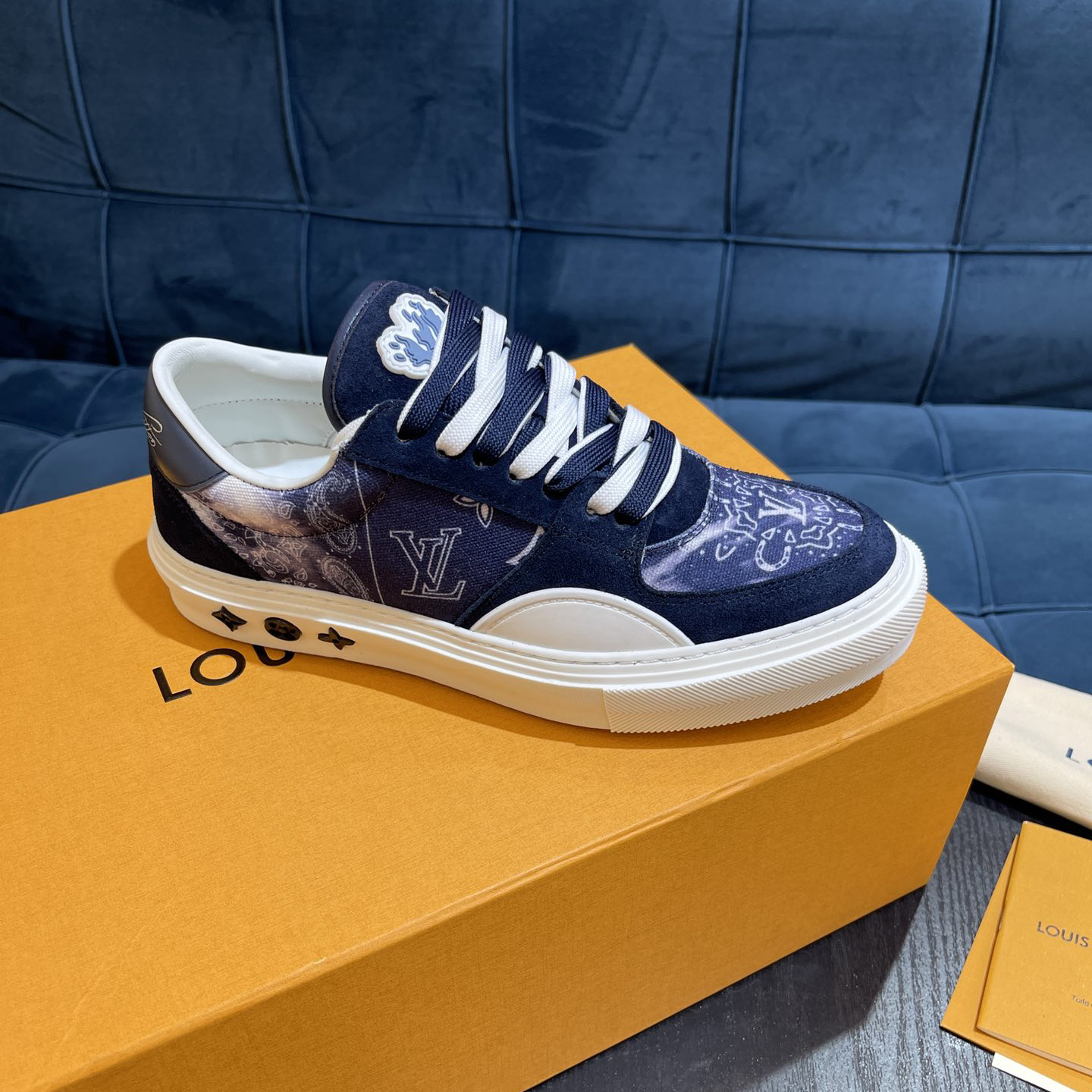 Louis Vuitton LV Ollie Sneaker       1AA7ME - EUR FASHION