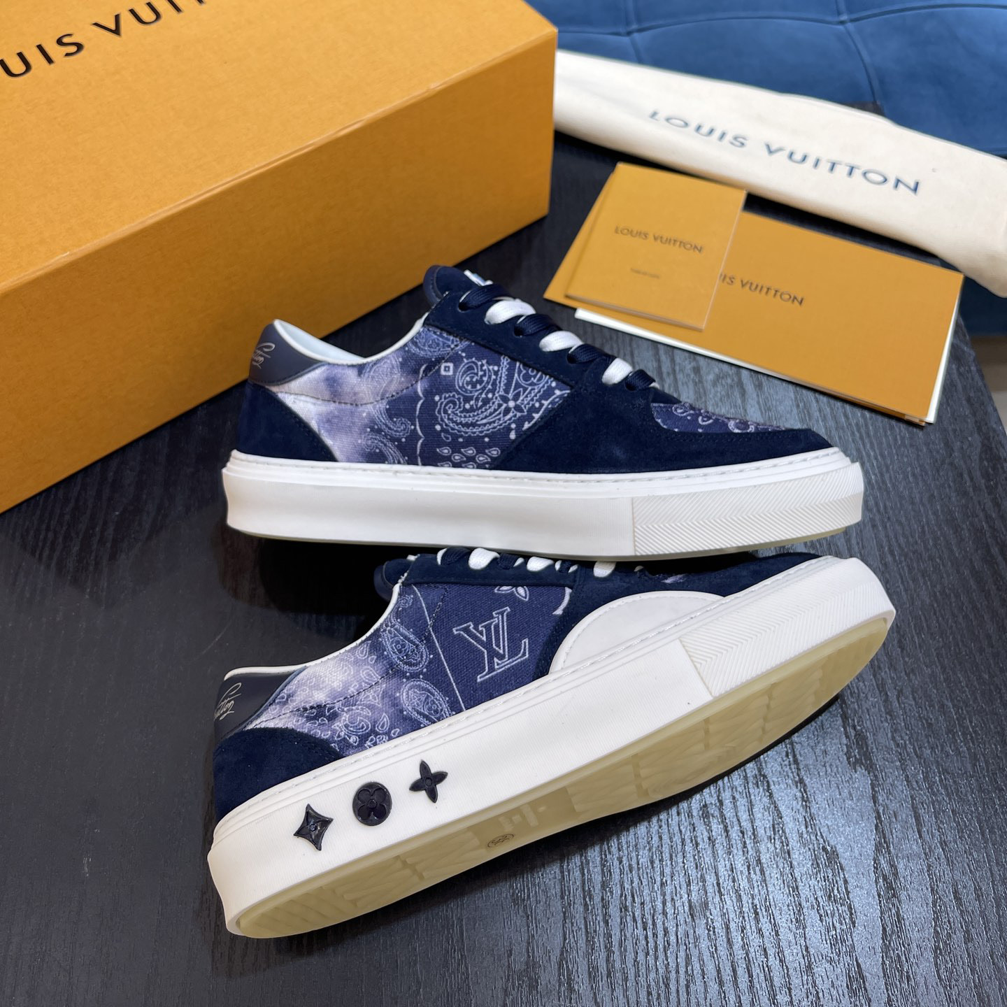 Louis Vuitton LV Ollie Sneaker       1AA7ME - EUR FASHION