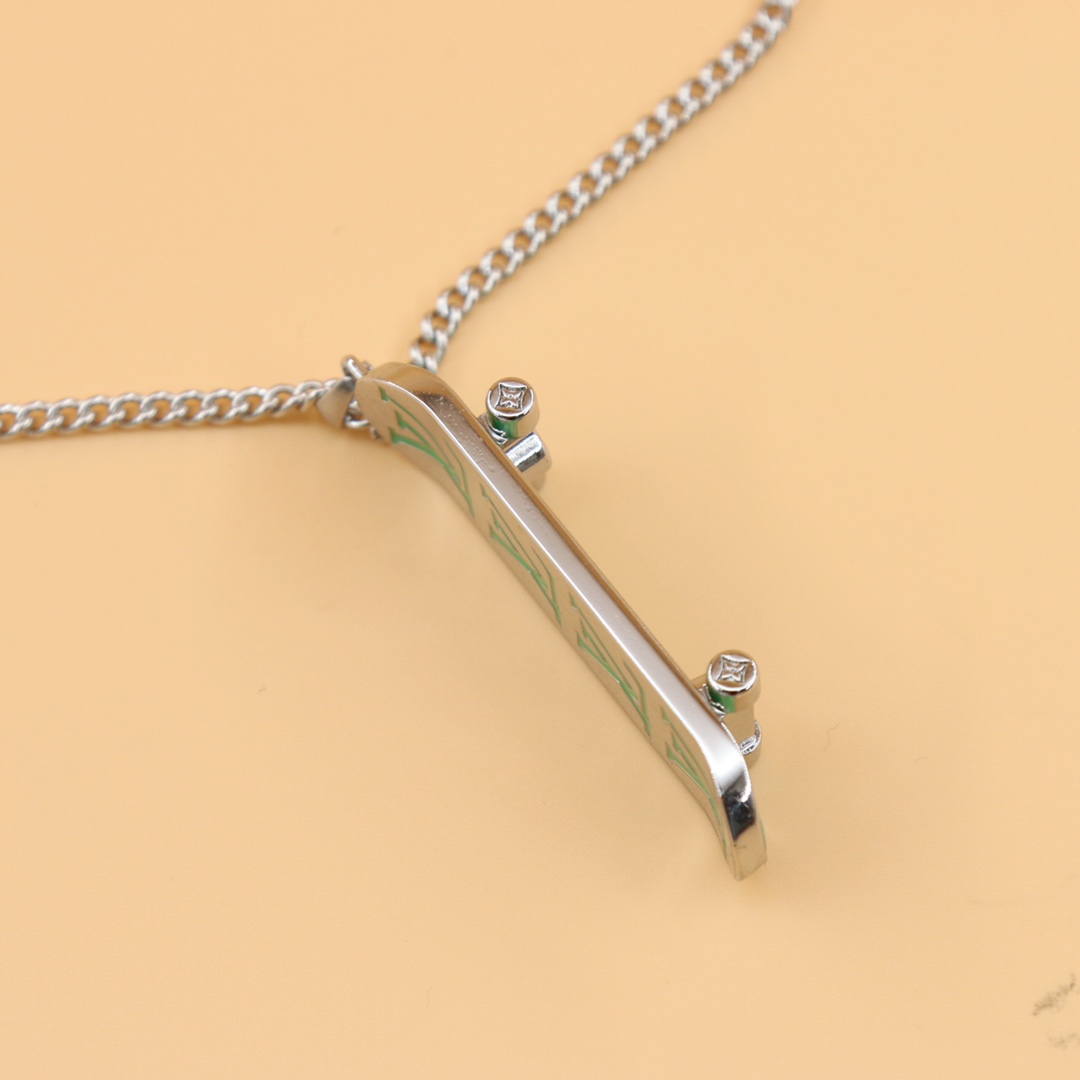 Louis Vuitton LV Skateboard Pendant   MP3277 - EUR FASHION