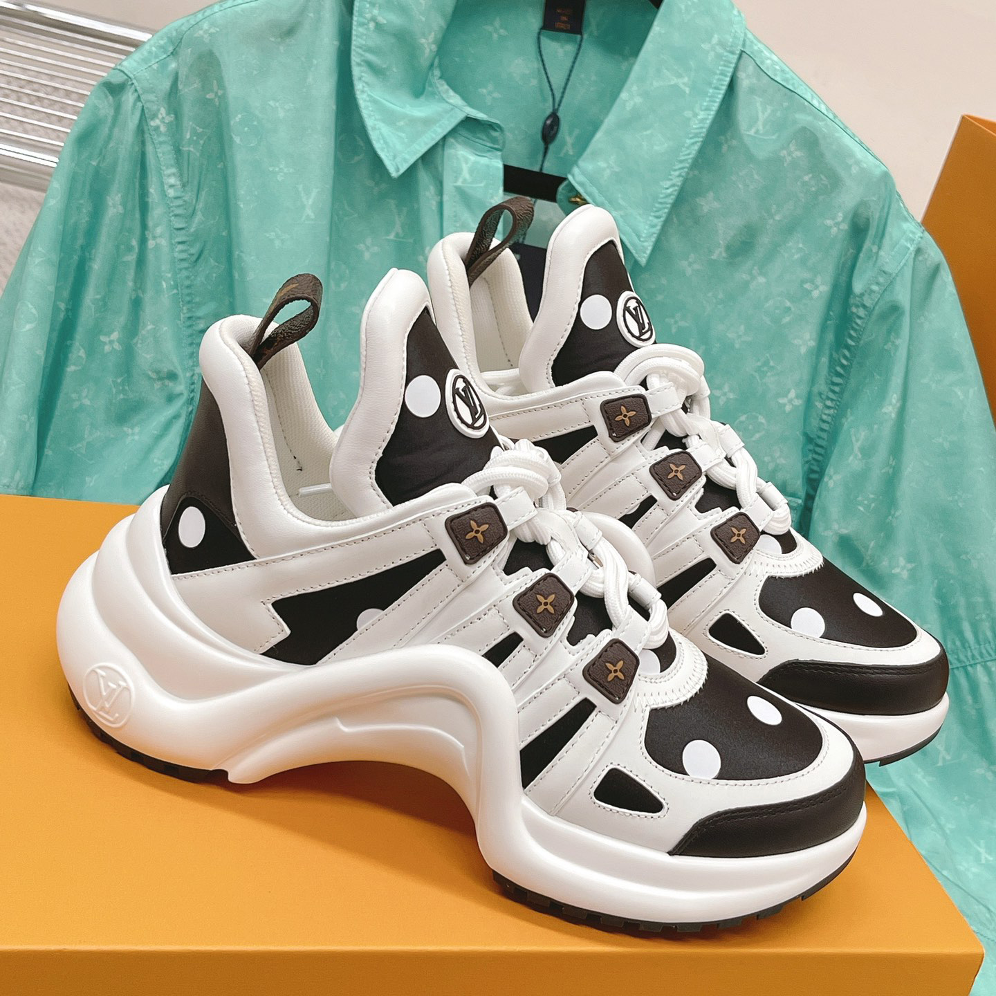 Louis Vuitton LV Archlight Sneaker    - EUR FASHION