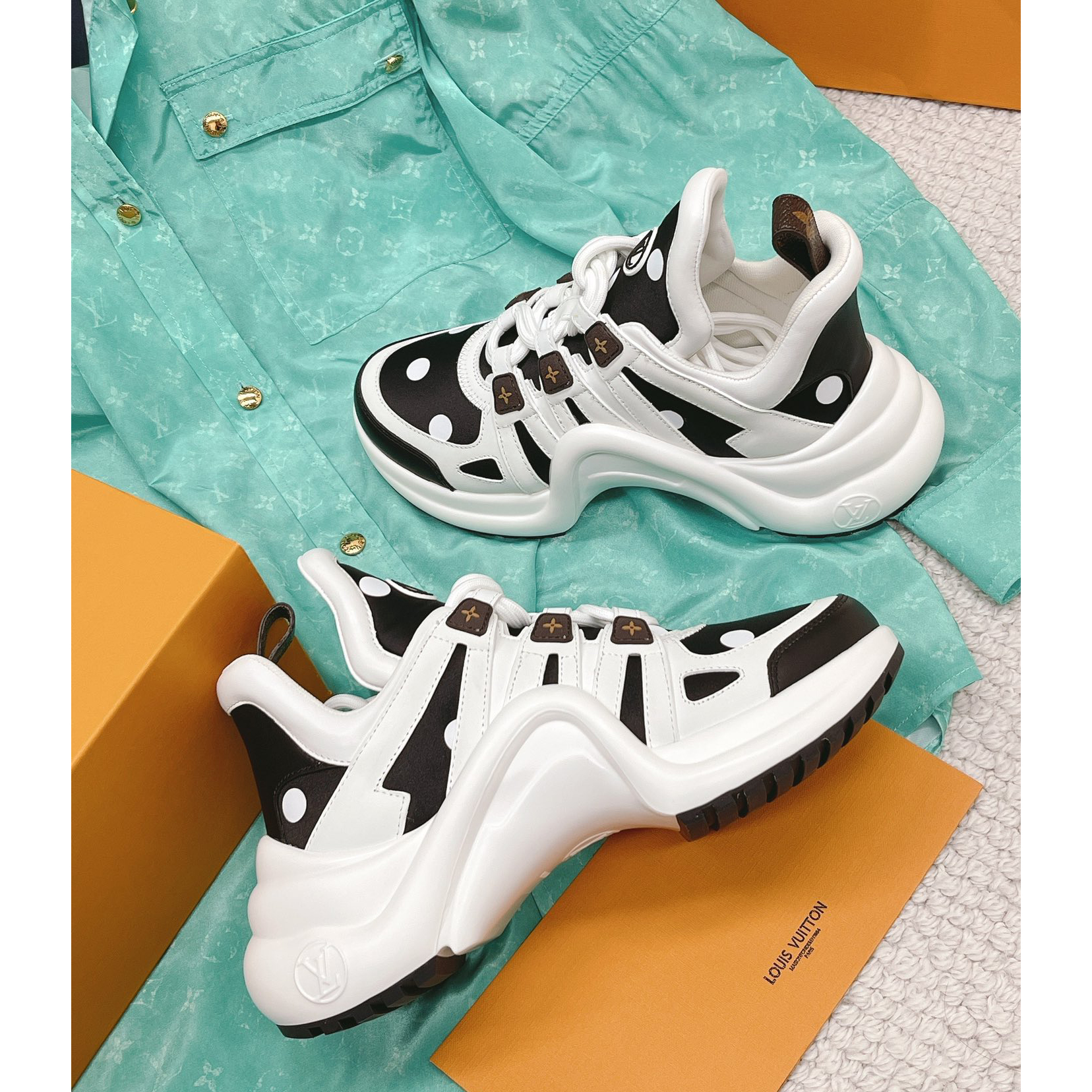 Louis Vuitton LV Archlight Sneaker    - EUR FASHION