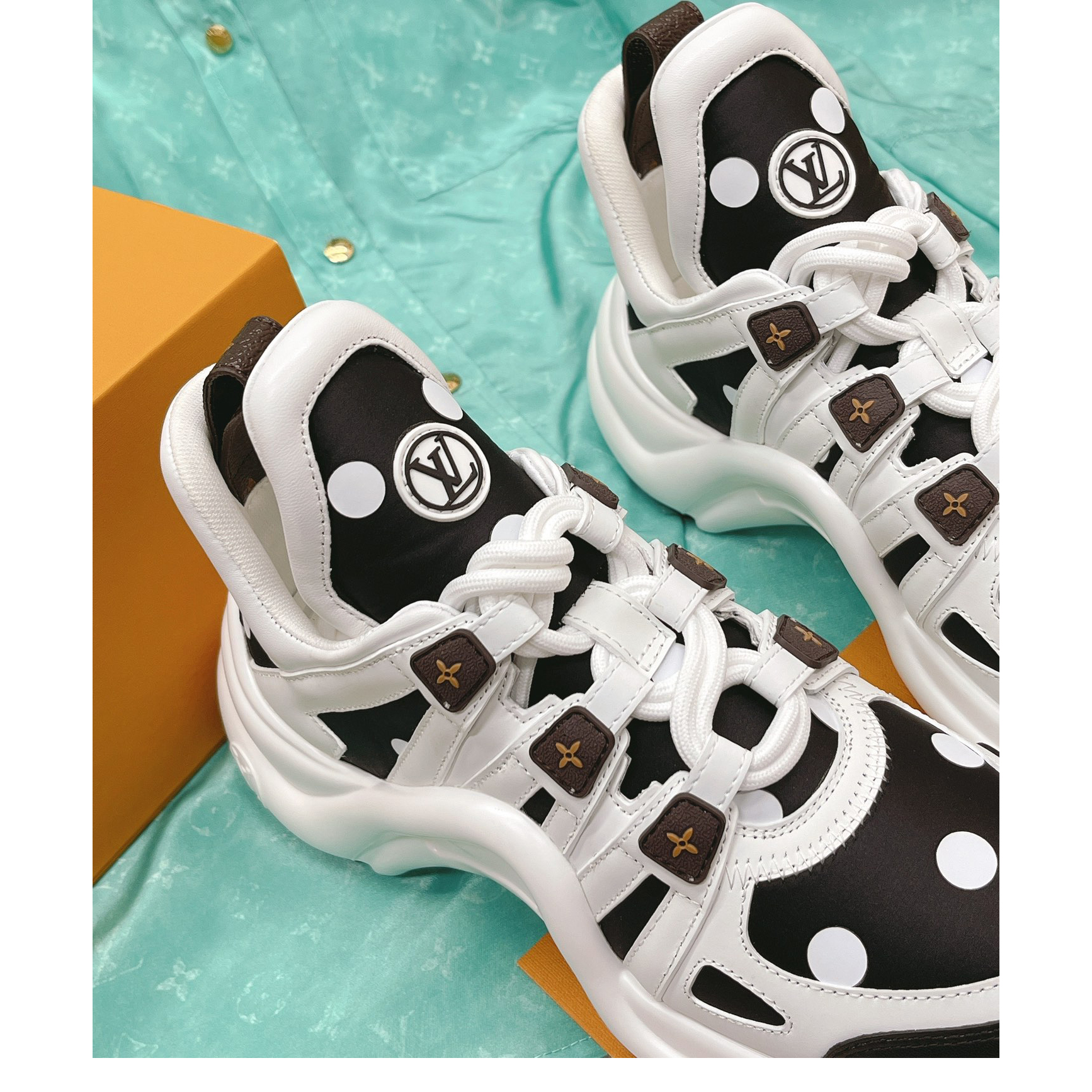 Louis Vuitton LV Archlight Sneaker    - EUR FASHION
