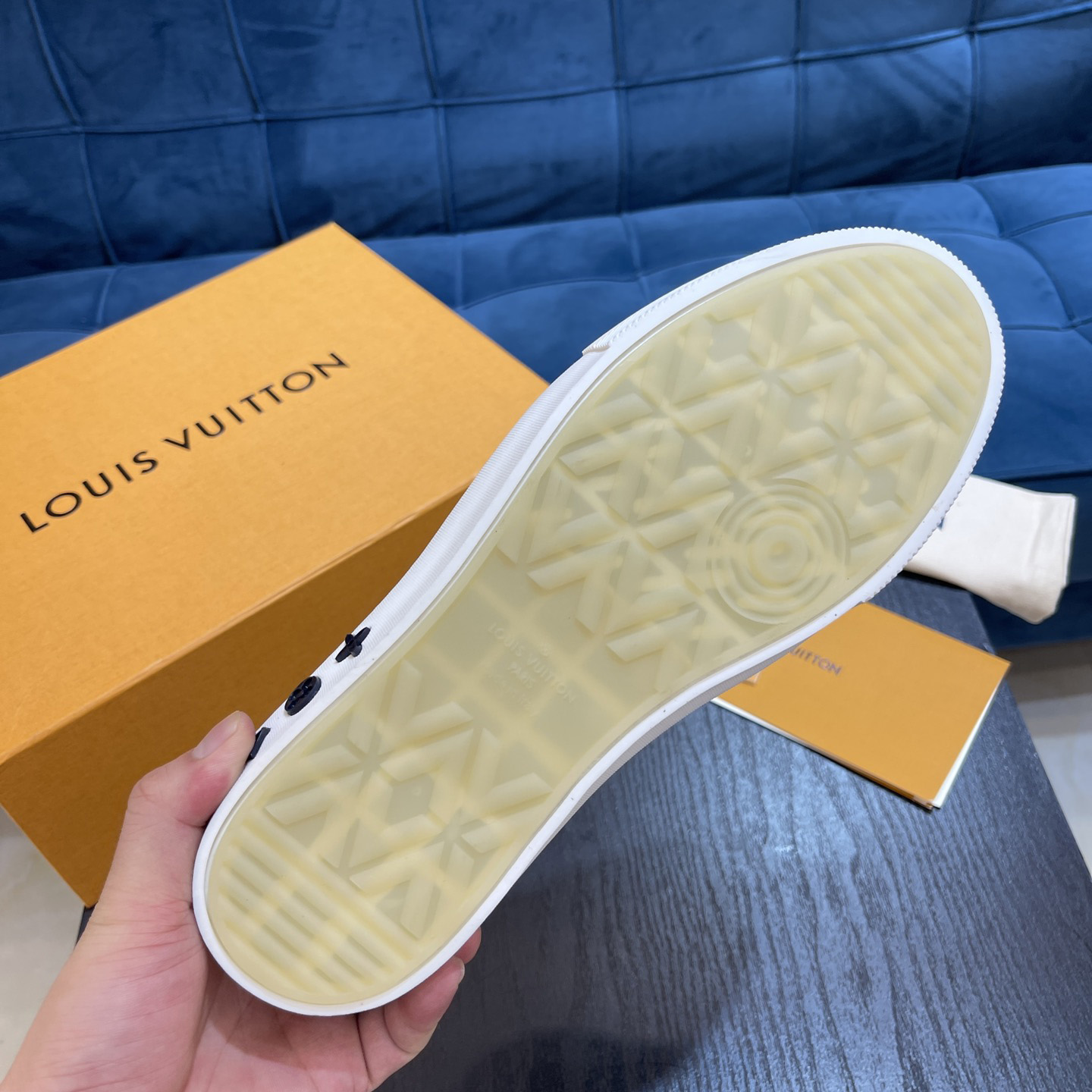 Louis Vuitton LV Ollie Sneaker      - EUR FASHION