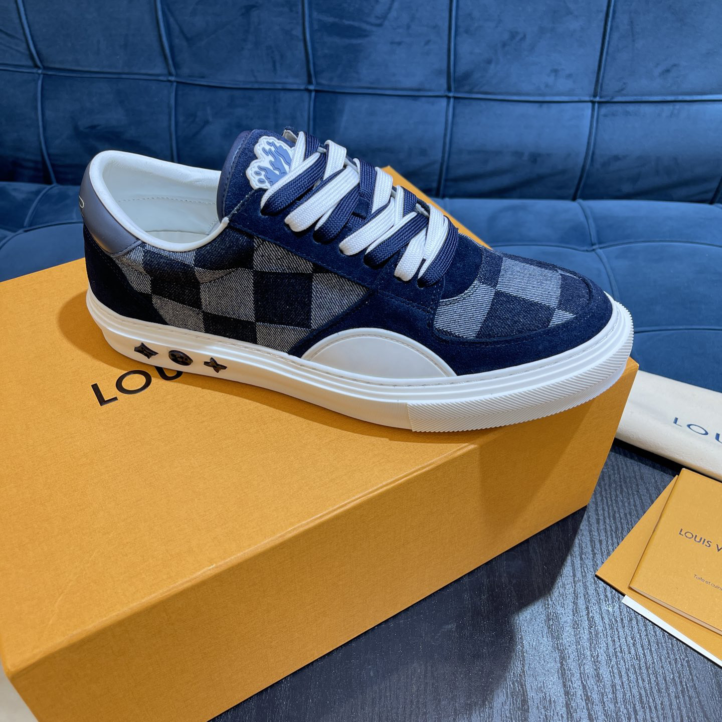 Louis Vuitton LV Ollie Sneaker      - EUR FASHION