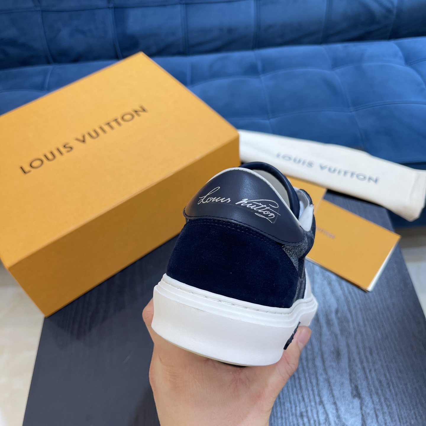 Louis Vuitton LV Ollie Sneaker      - EUR FASHION