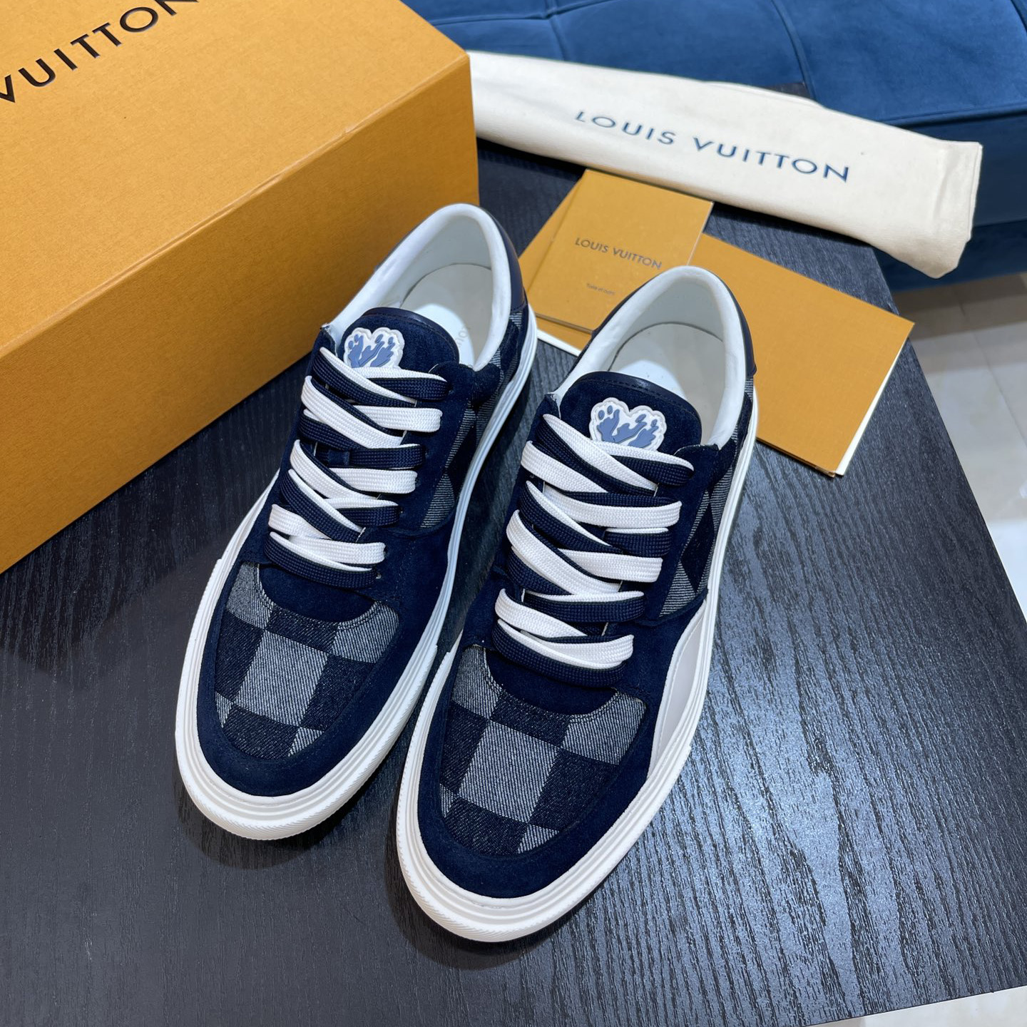 Louis Vuitton LV Ollie Sneaker      - EUR FASHION