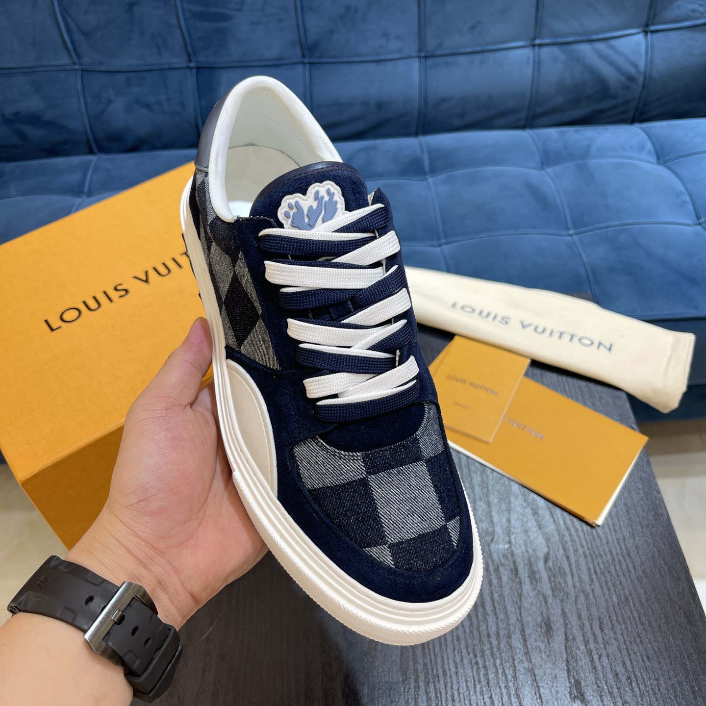 Louis Vuitton LV Ollie Sneaker      - EUR FASHION