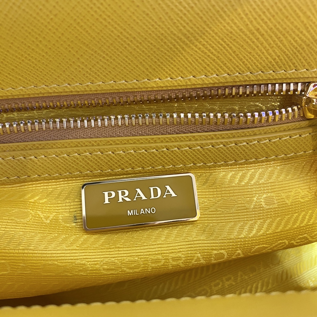 Prada Galleria Saffiano Leather Micro-Bag(20-14.5-9.5cm)   1BA906 - EUR FASHION