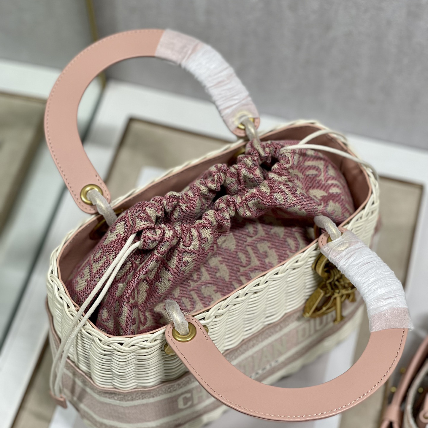 Dior Medium Lady Dior Bag(24-20-11cm) - EUR FASHION