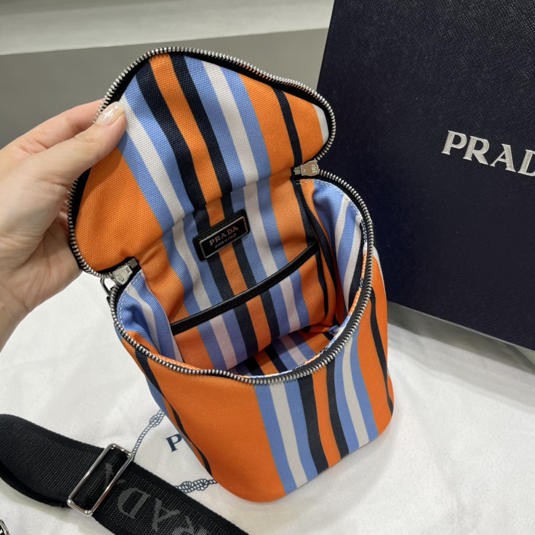 Prada Printed Canvas Shoulder Bag(21-15-15cm)   2VH147 - EUR FASHION