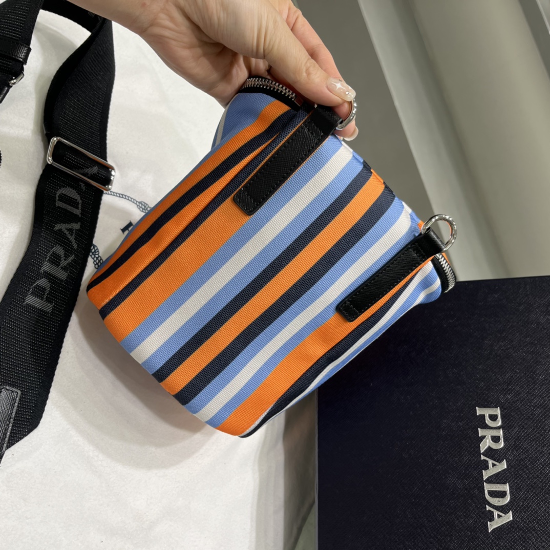 Prada Printed Canvas Shoulder Bag(21-15-15cm)   2VH147 - EUR FASHION