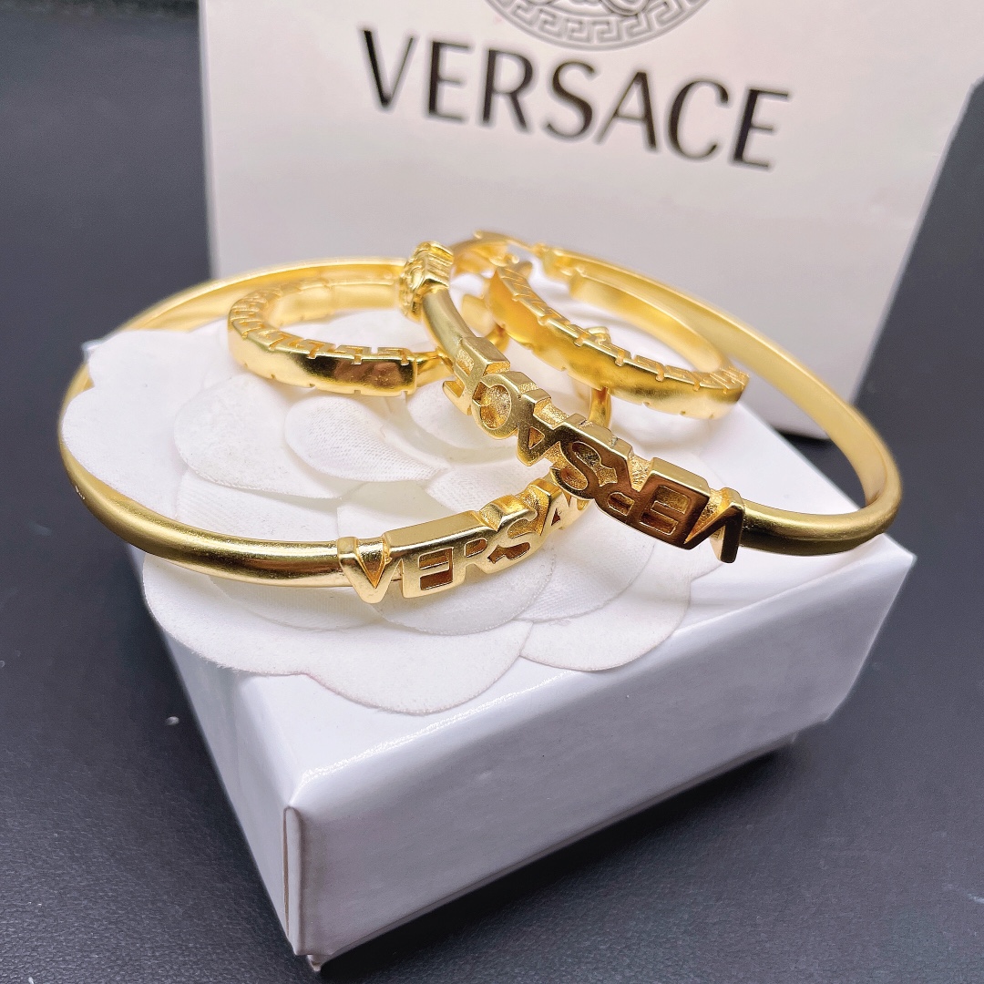 Versace La Medusa Greca Hoop Earrings - EUR FASHION
