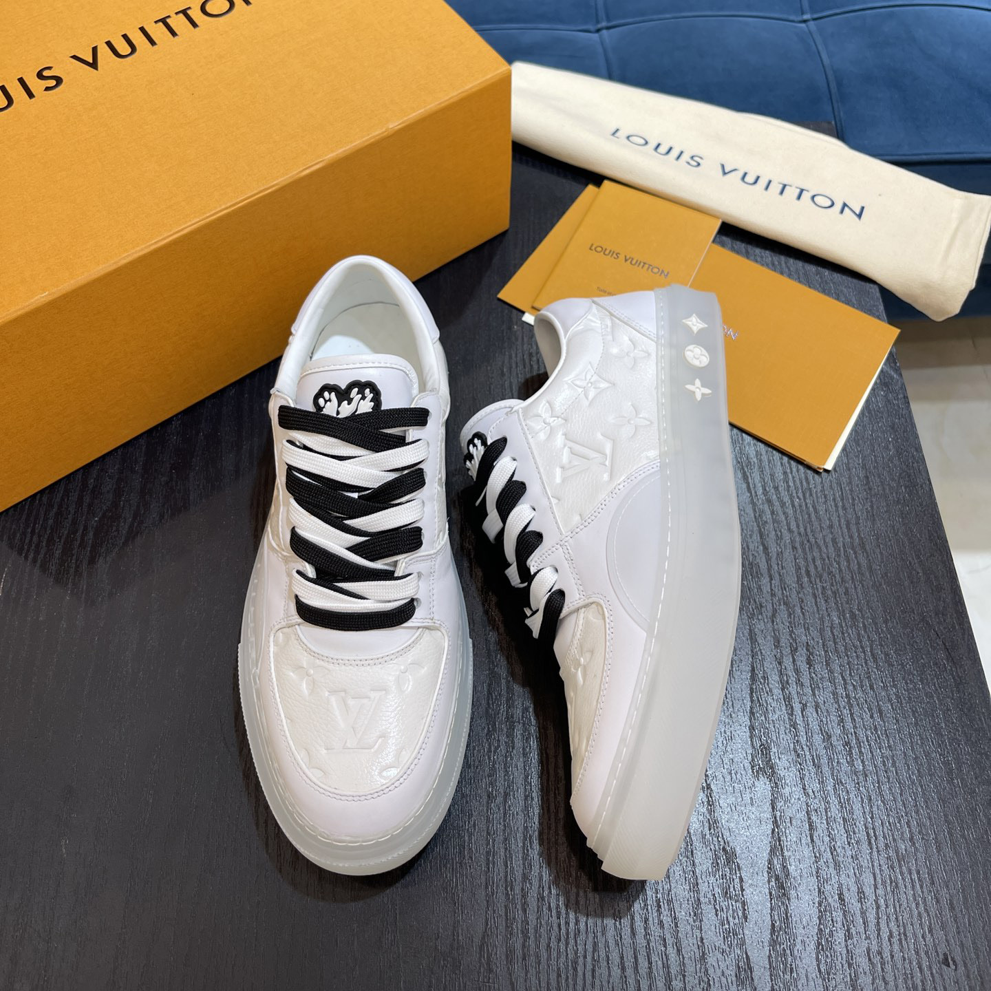 Louis Vuitton LV Ollie Sneaker        - EUR FASHION