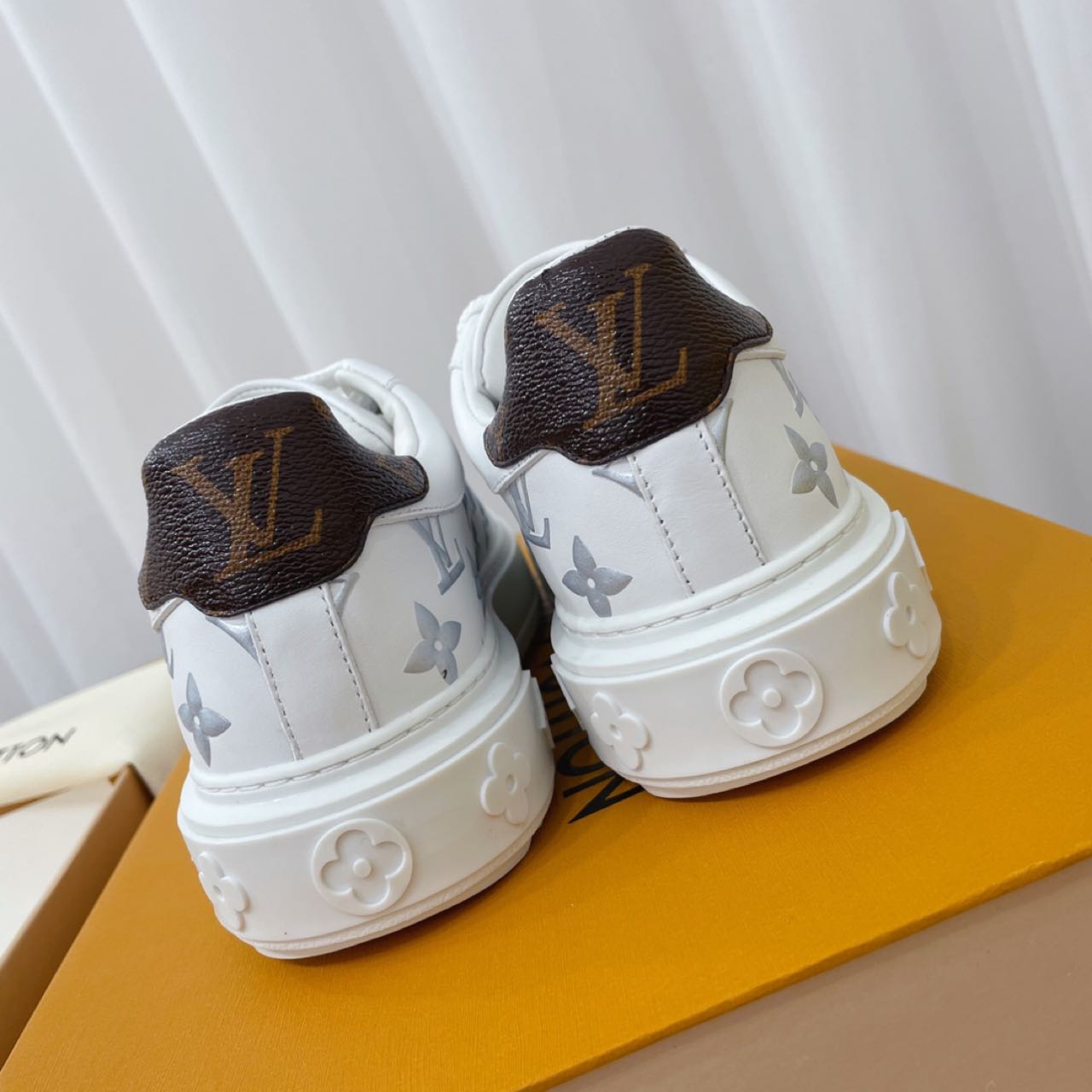 Louis Vuitton Time Out Sneaker  - EUR FASHION