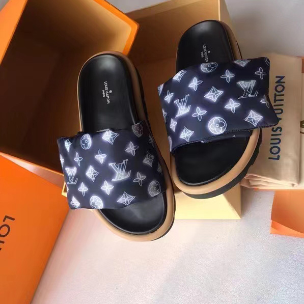 Louis Vuitton Pool Pillow Comfort Mules     1A9SMR - EUR FASHION