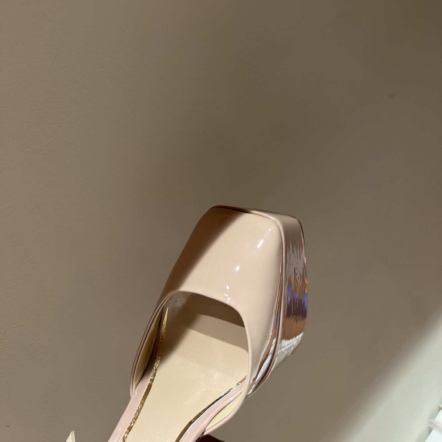 Valenti Garavani Tan-Go Platform Pump In Patent Leather  155 MM - EUR FASHION