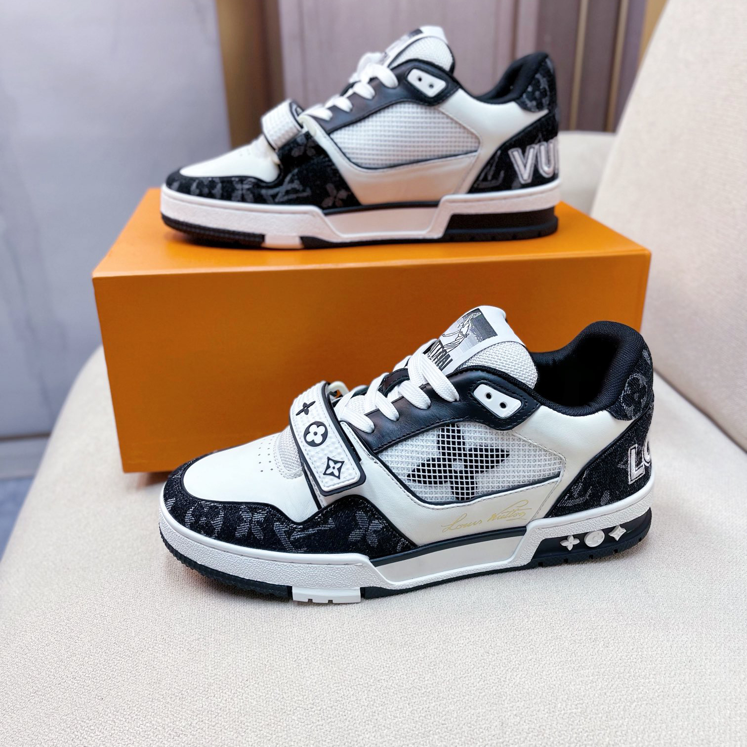 Louis Vuitton Trainer Sneaker(upon UK size) - EUR FASHION