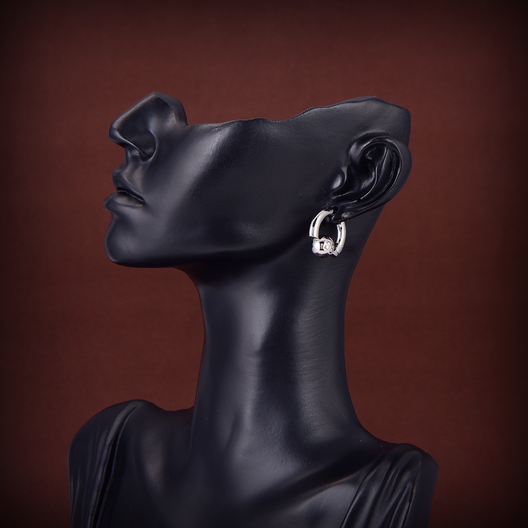 Balenciaga Cut Ear Cuff - EUR FASHION