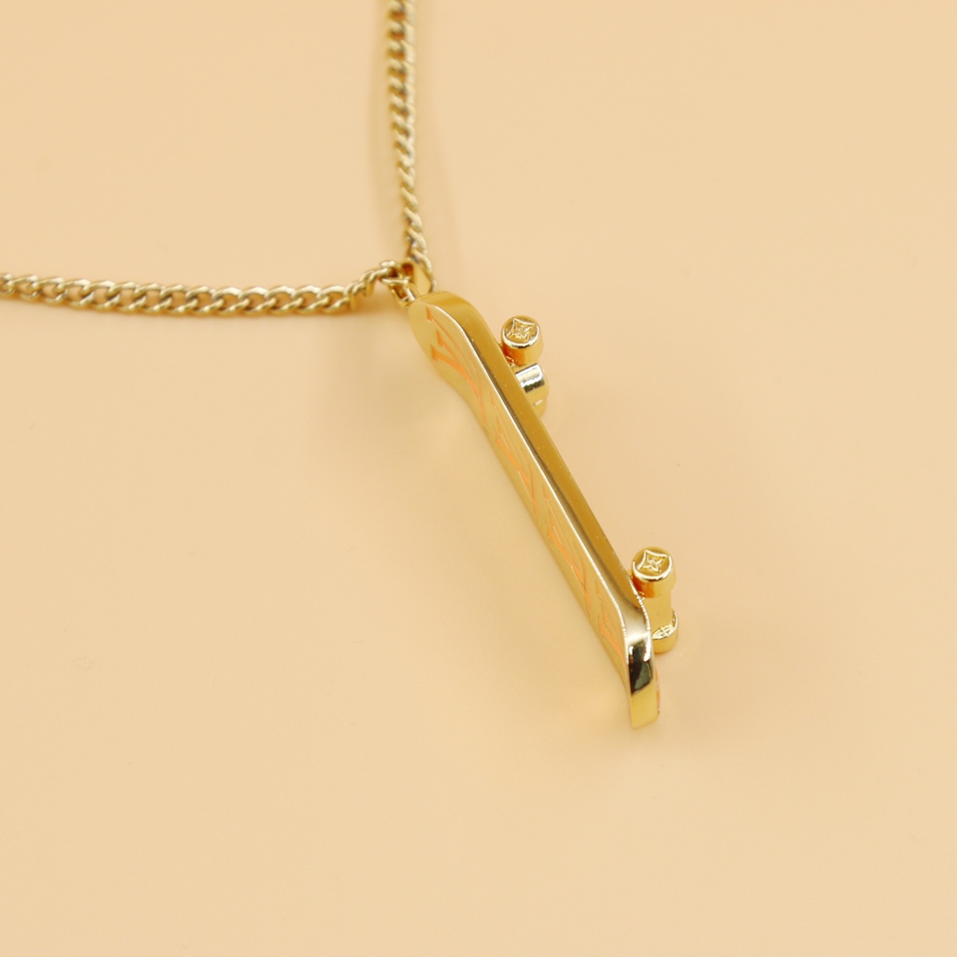 Louis Vuitton LV Skateboard Pendant   MP3276 - EUR FASHION