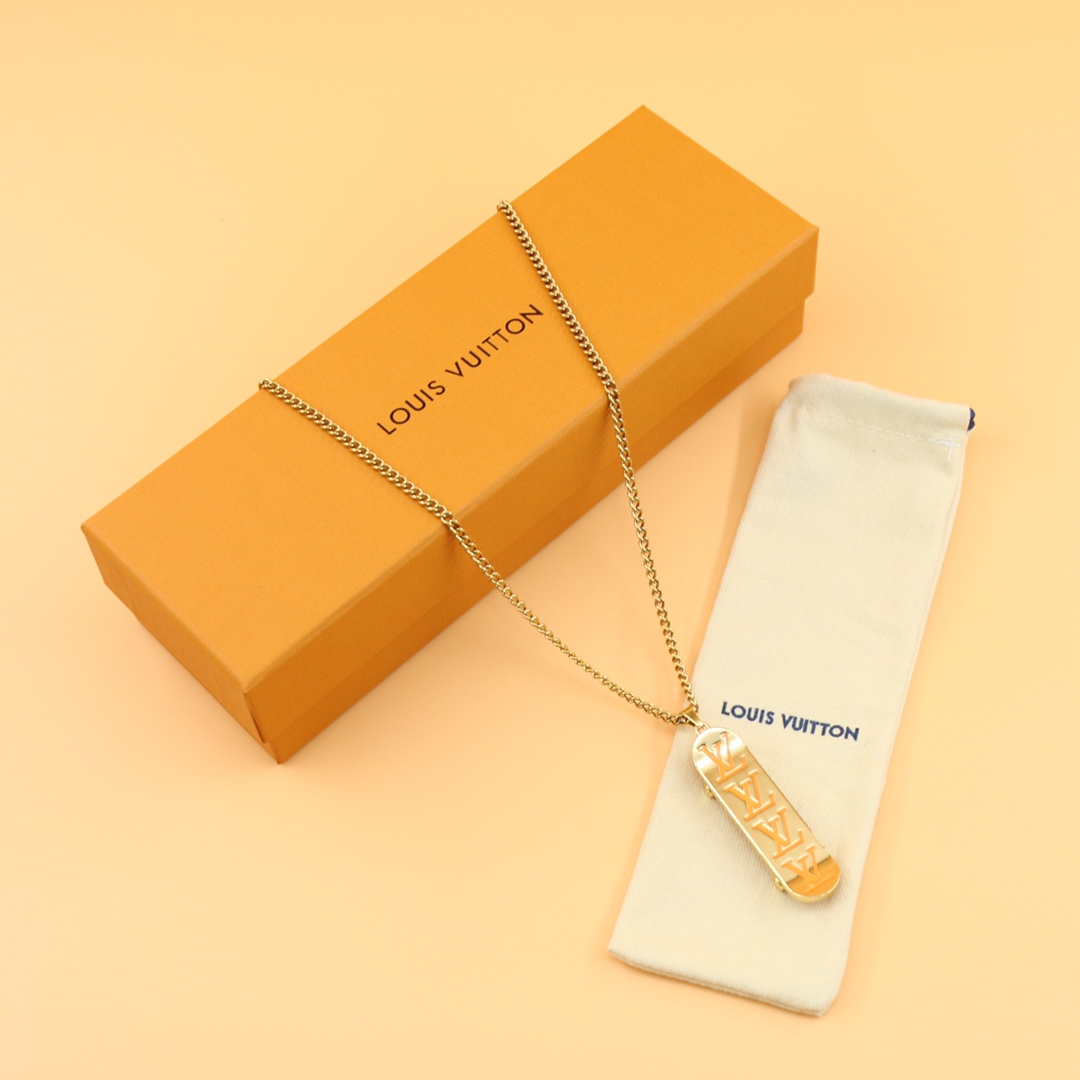 Louis Vuitton LV Skateboard Pendant   MP3276 - EUR FASHION
