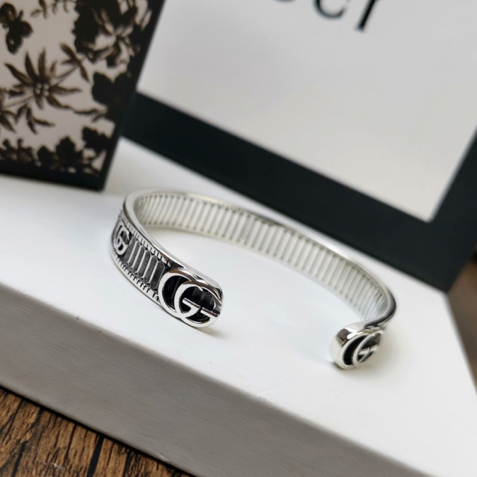 Gucci Bracelet With Double G In Silver - EUR FASHION
