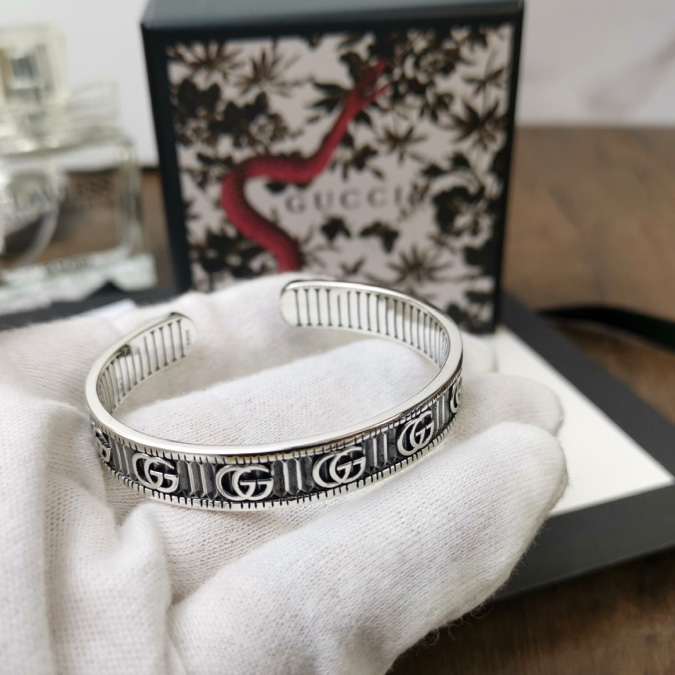 Gucci Bracelet With Double G In Silver - EUR FASHION